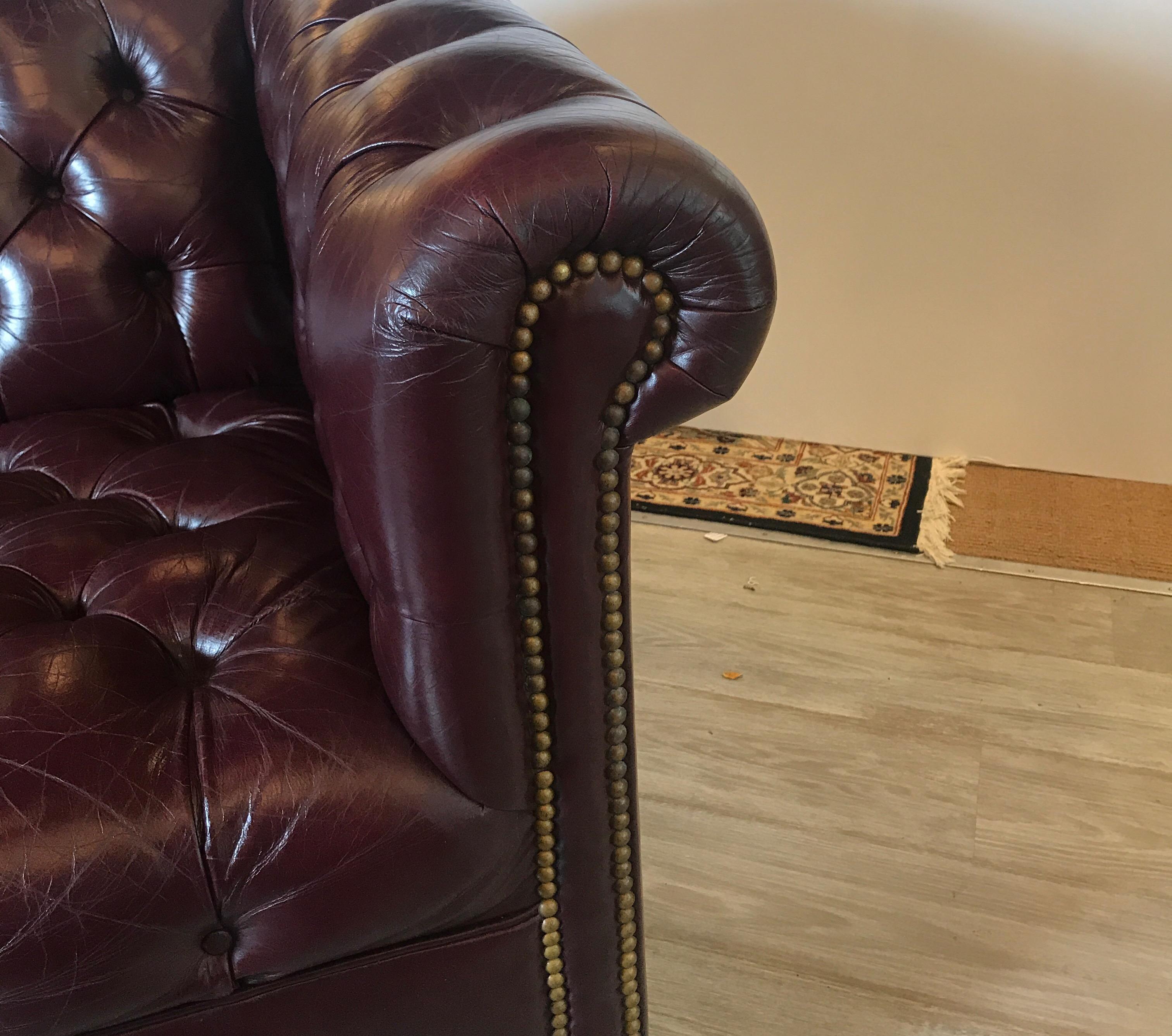 English Leather Chesterfield Sofa 5