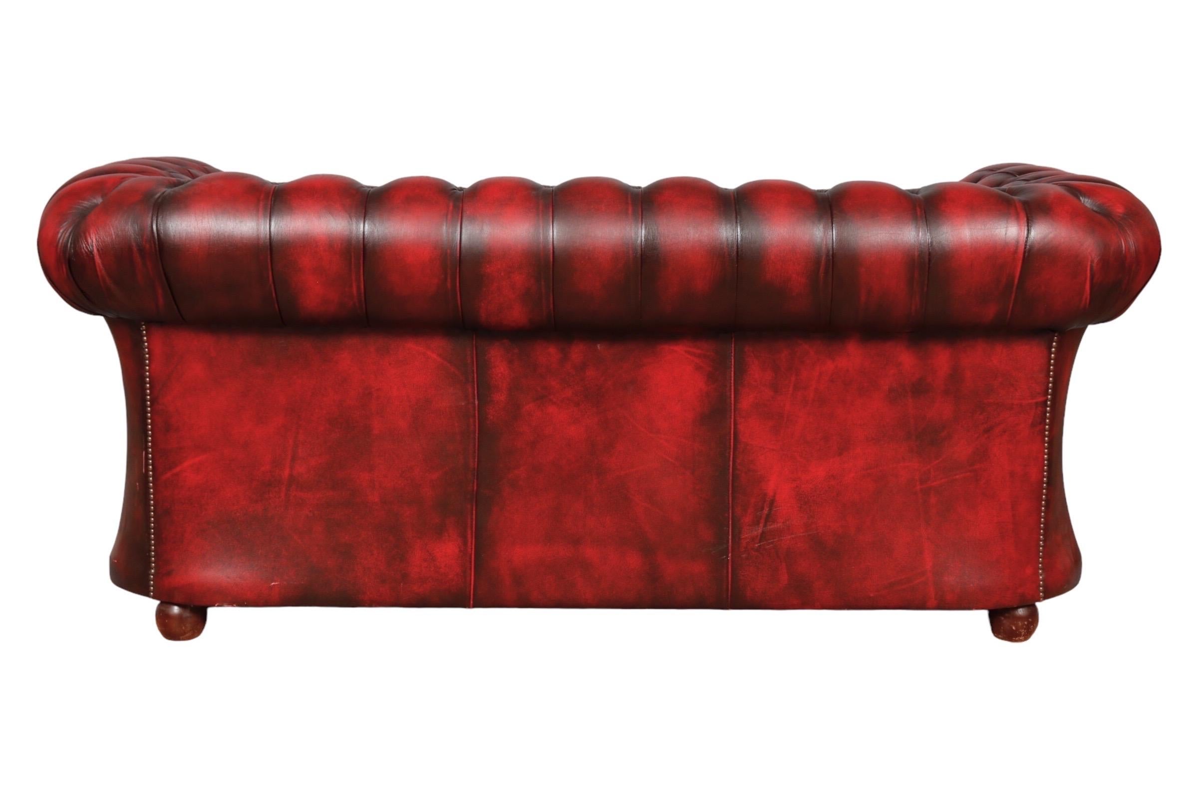English Leather Chesterfield Sofa 2