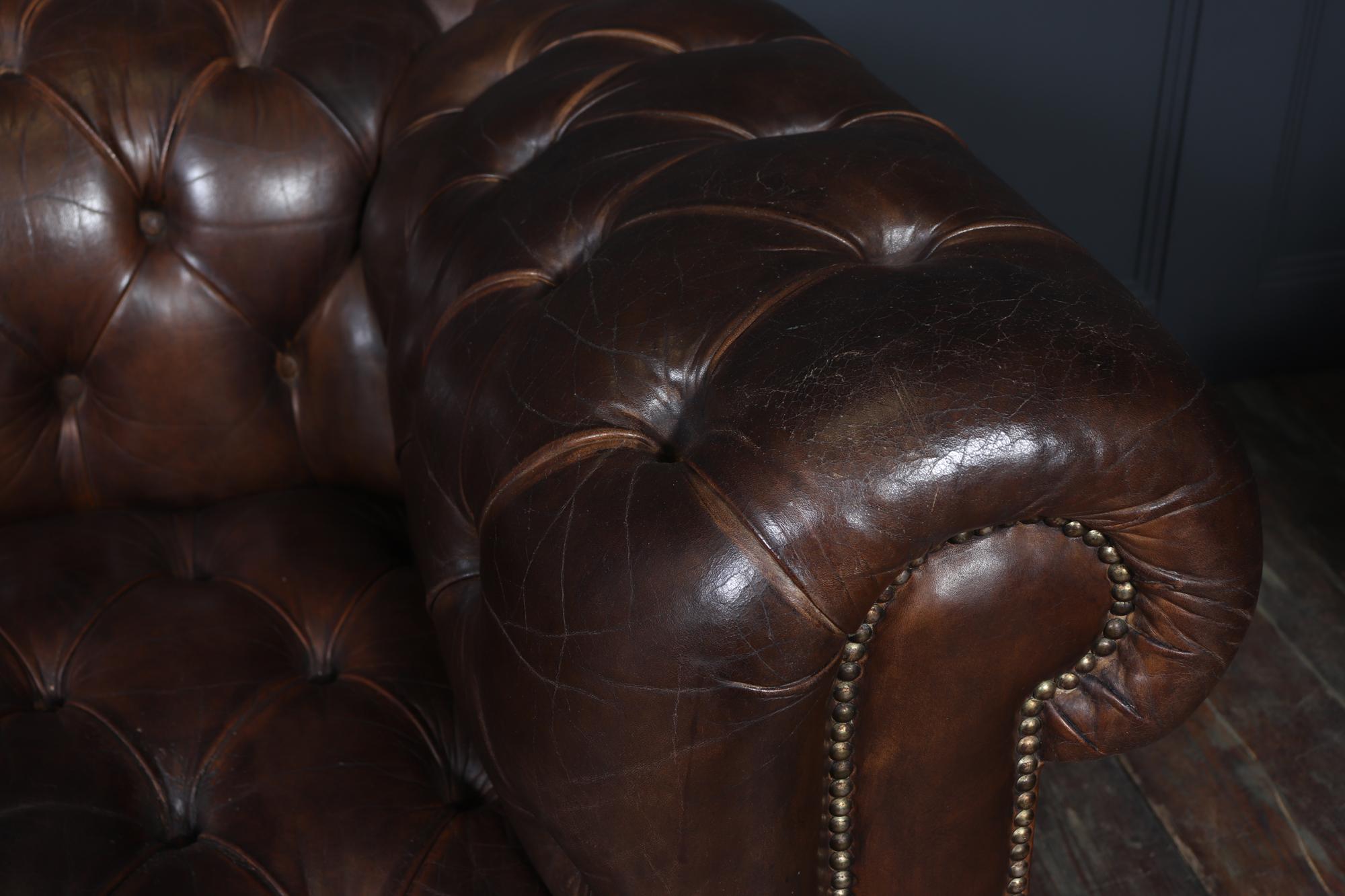 Chesterfield-Sofa aus englischem Leder im Angebot 3