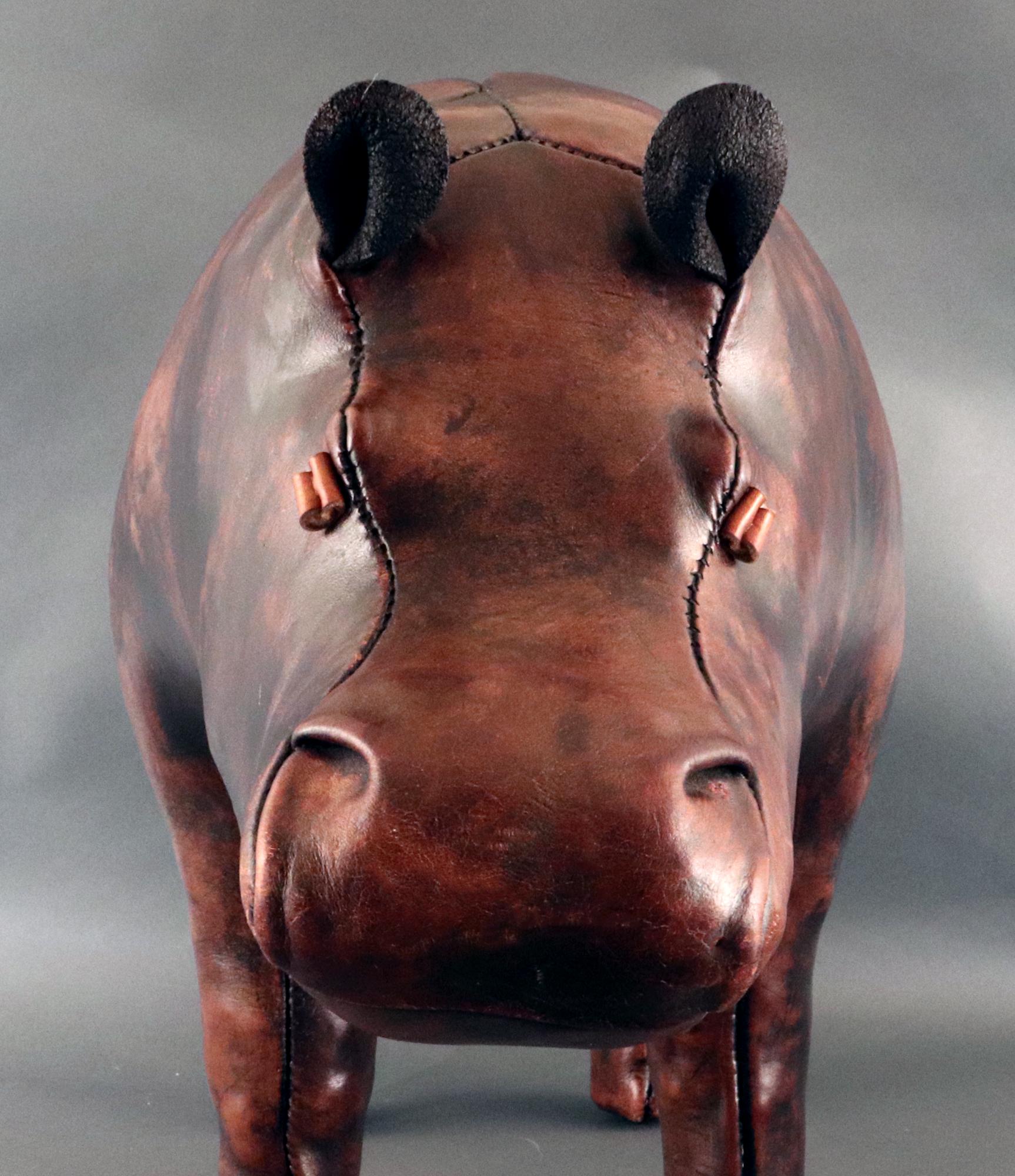 Mid-Century Modern Tabouret en cuir anglais en forme d'hippo, Jancraft pour Dimitri Omersa