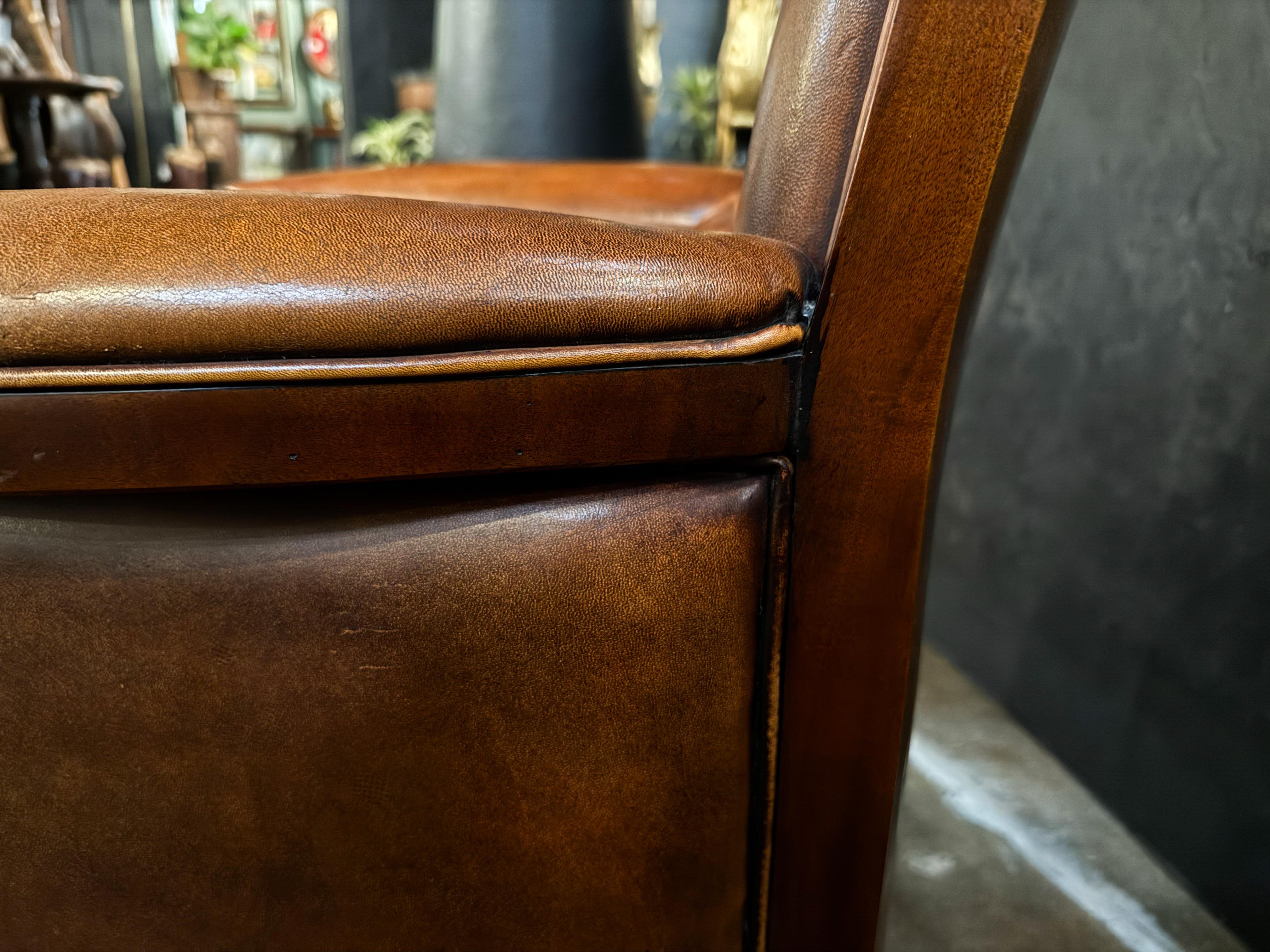 Fauteuils de bibliothèque anglais en cuir de l'époque Art Déco 'Priced Individually' (prix individuel) en vente 7