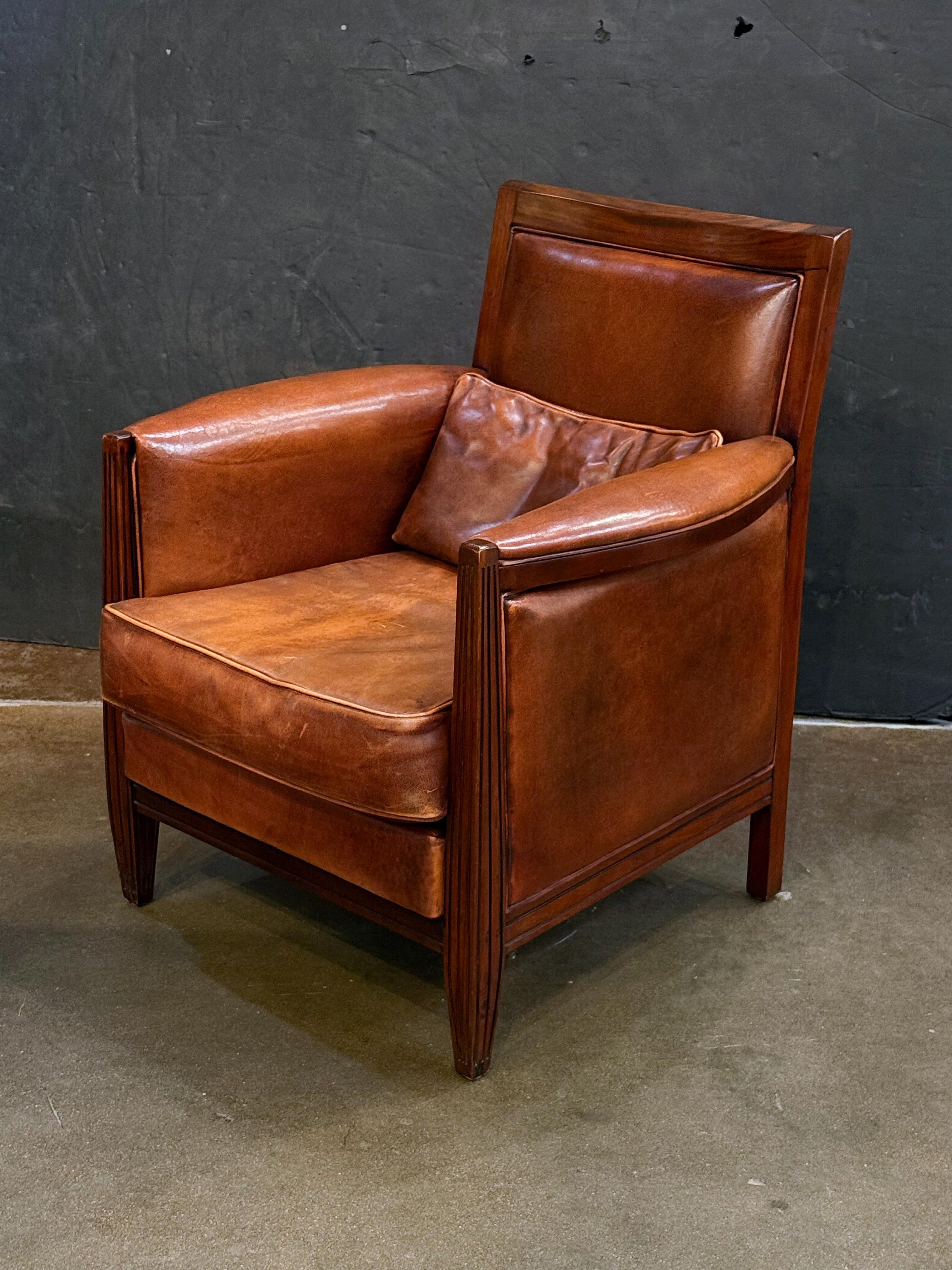 Fauteuils de bibliothèque anglais en cuir de l'époque Art Déco 'Priced Individually' (prix individuel) en vente 9
