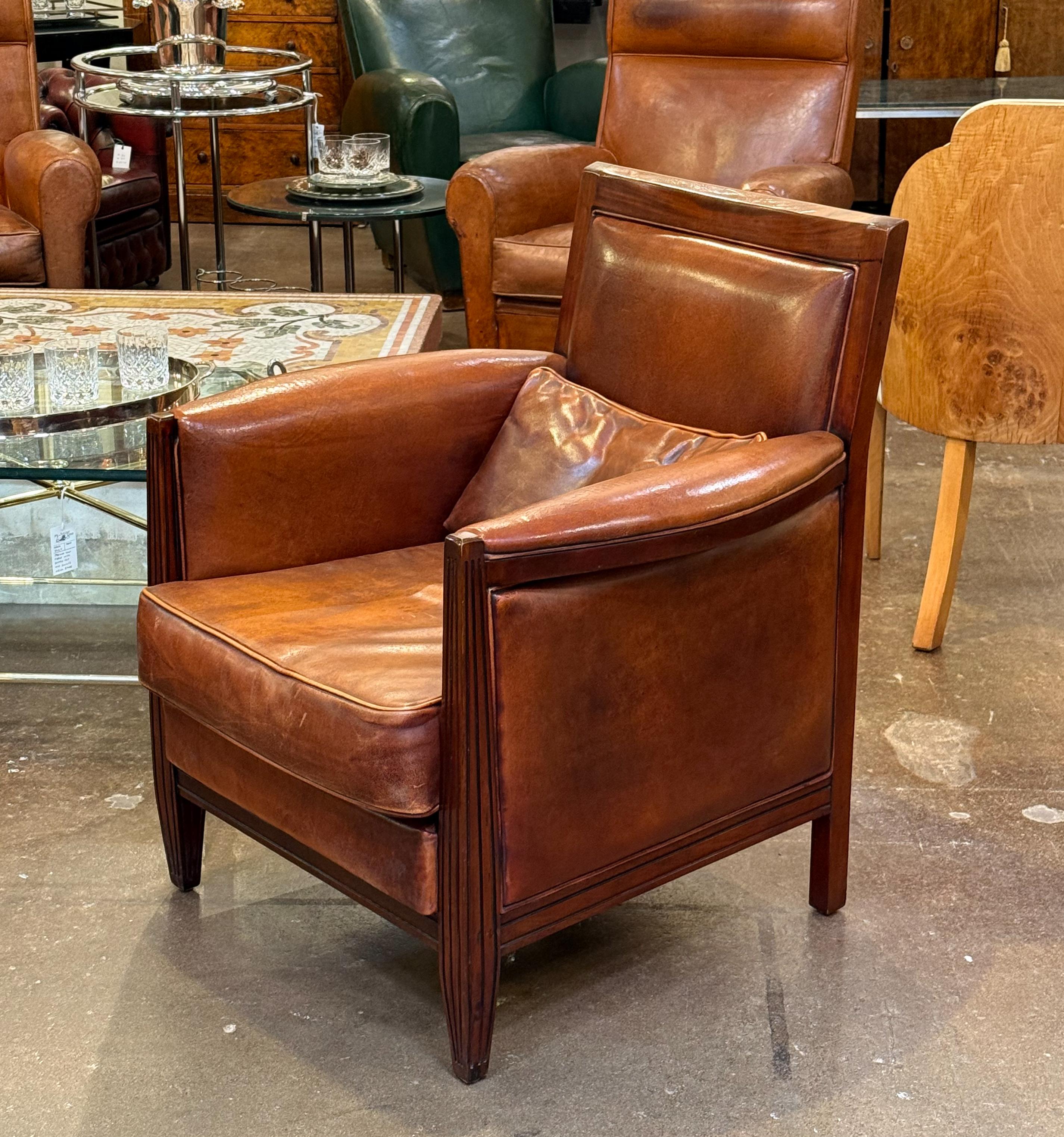 Fauteuils de bibliothèque anglais en cuir de l'époque Art Déco 'Priced Individually' (prix individuel) en vente 11