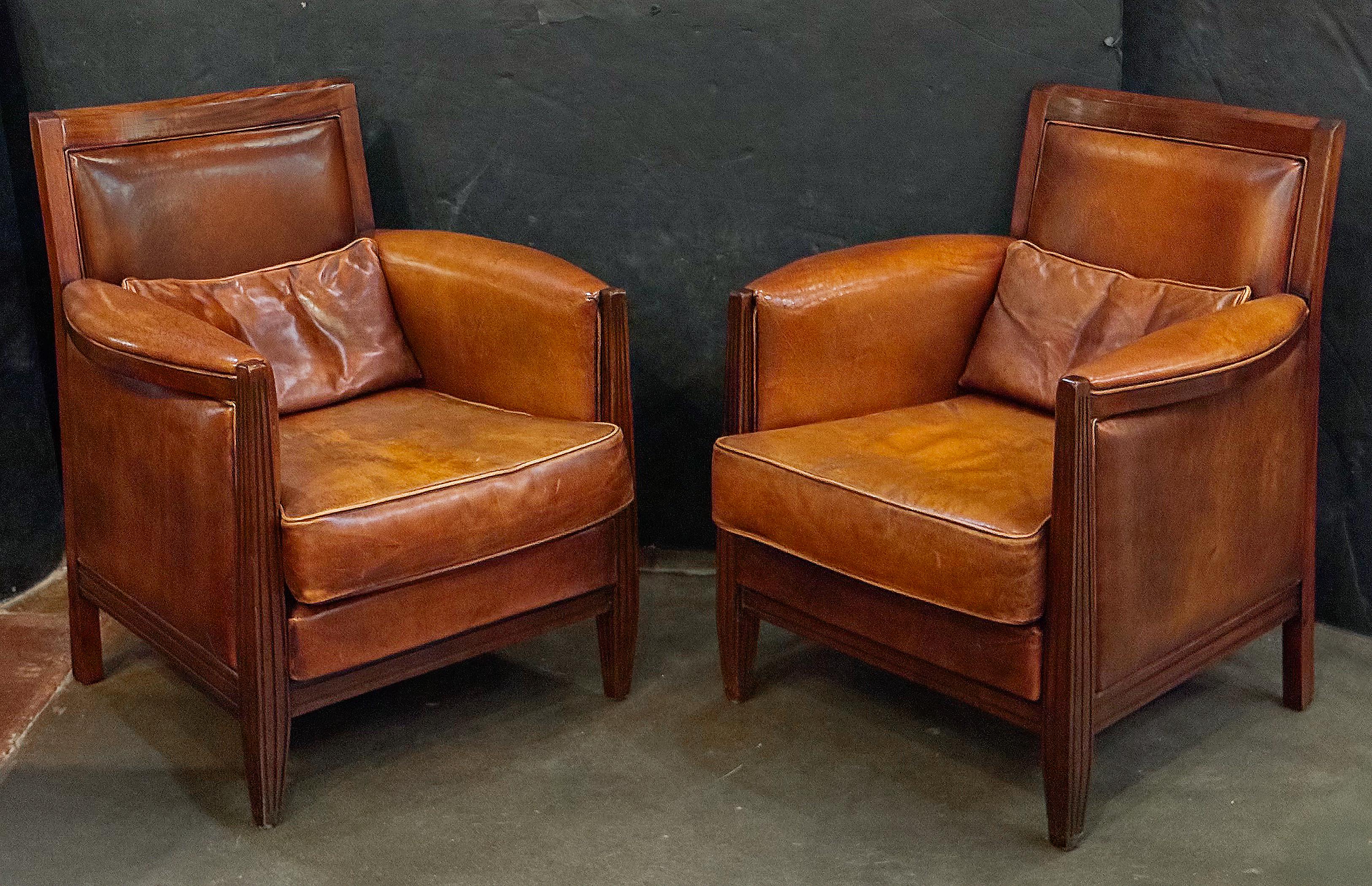 Anglais Fauteuils de bibliothèque anglais en cuir de l'époque Art Déco 'Priced Individually' (prix individuel) en vente