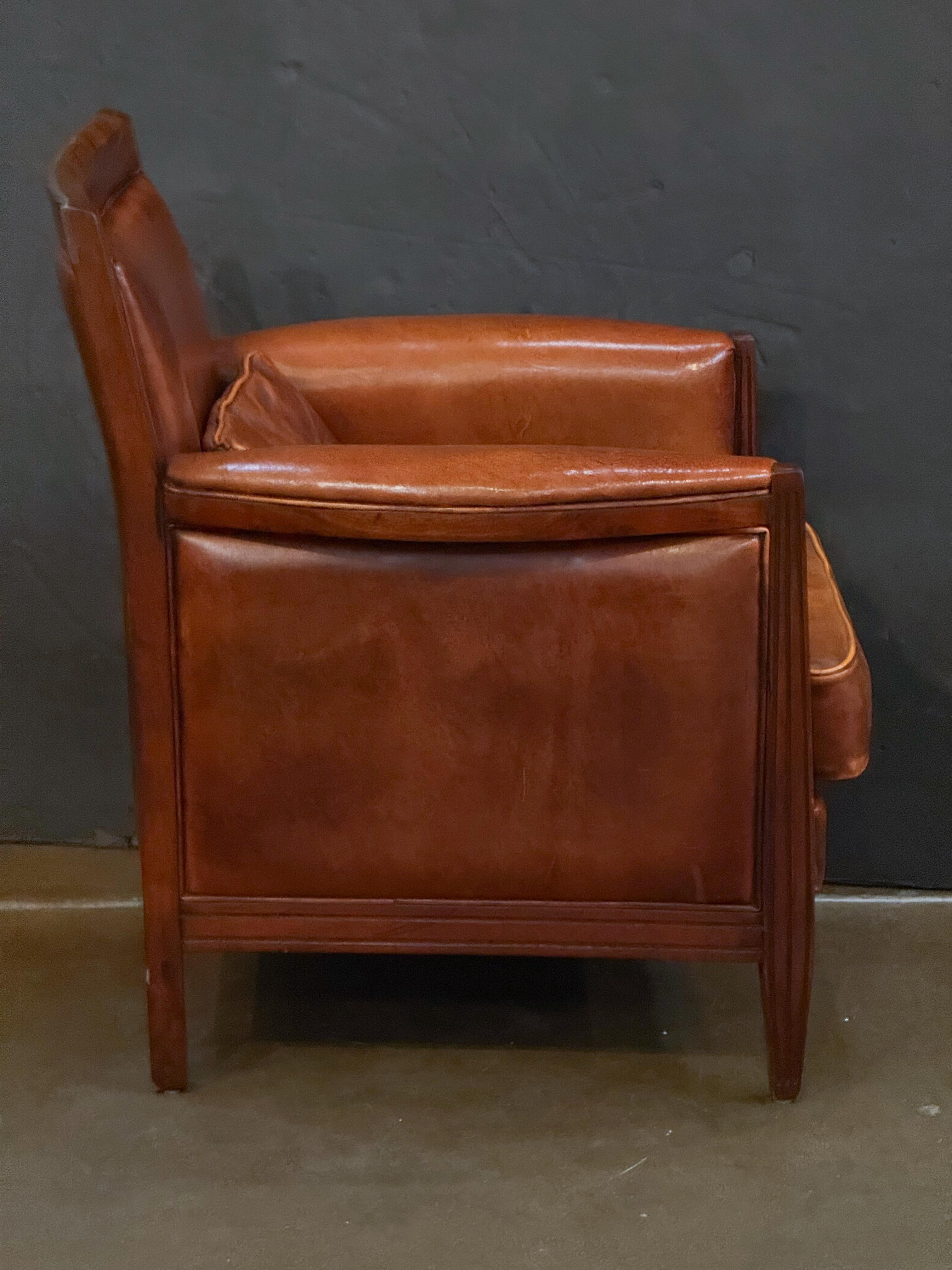 Fauteuils de bibliothèque anglais en cuir de l'époque Art Déco 'Priced Individually' (prix individuel) en vente 2