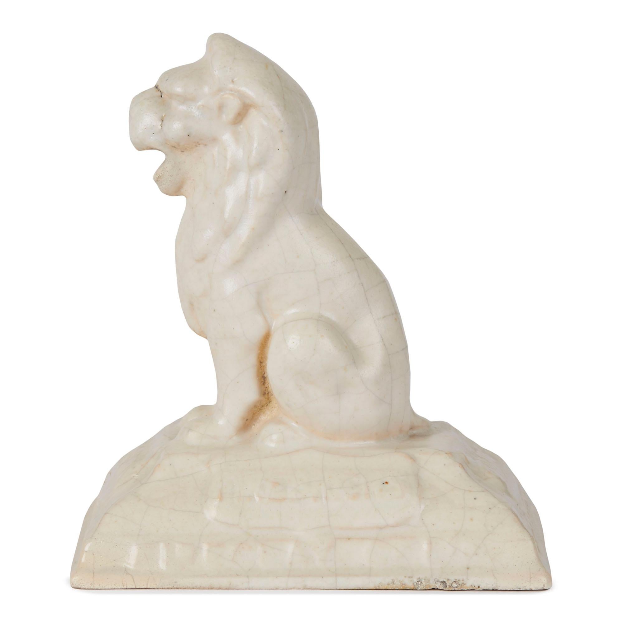 Early 20th Century English Leeds Fireclay Company Advertising Lion Paperweight, circa 1904 For Sale