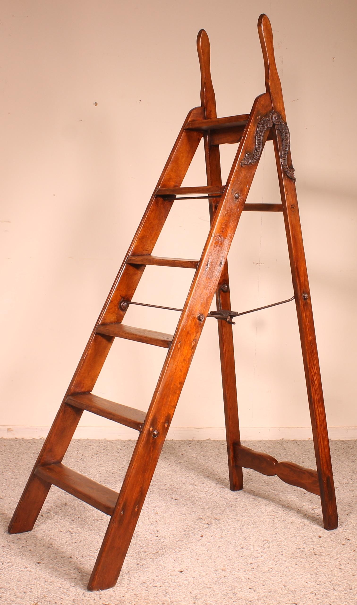 Edwardian English Library Ladder in Wood and Wrought Iron
