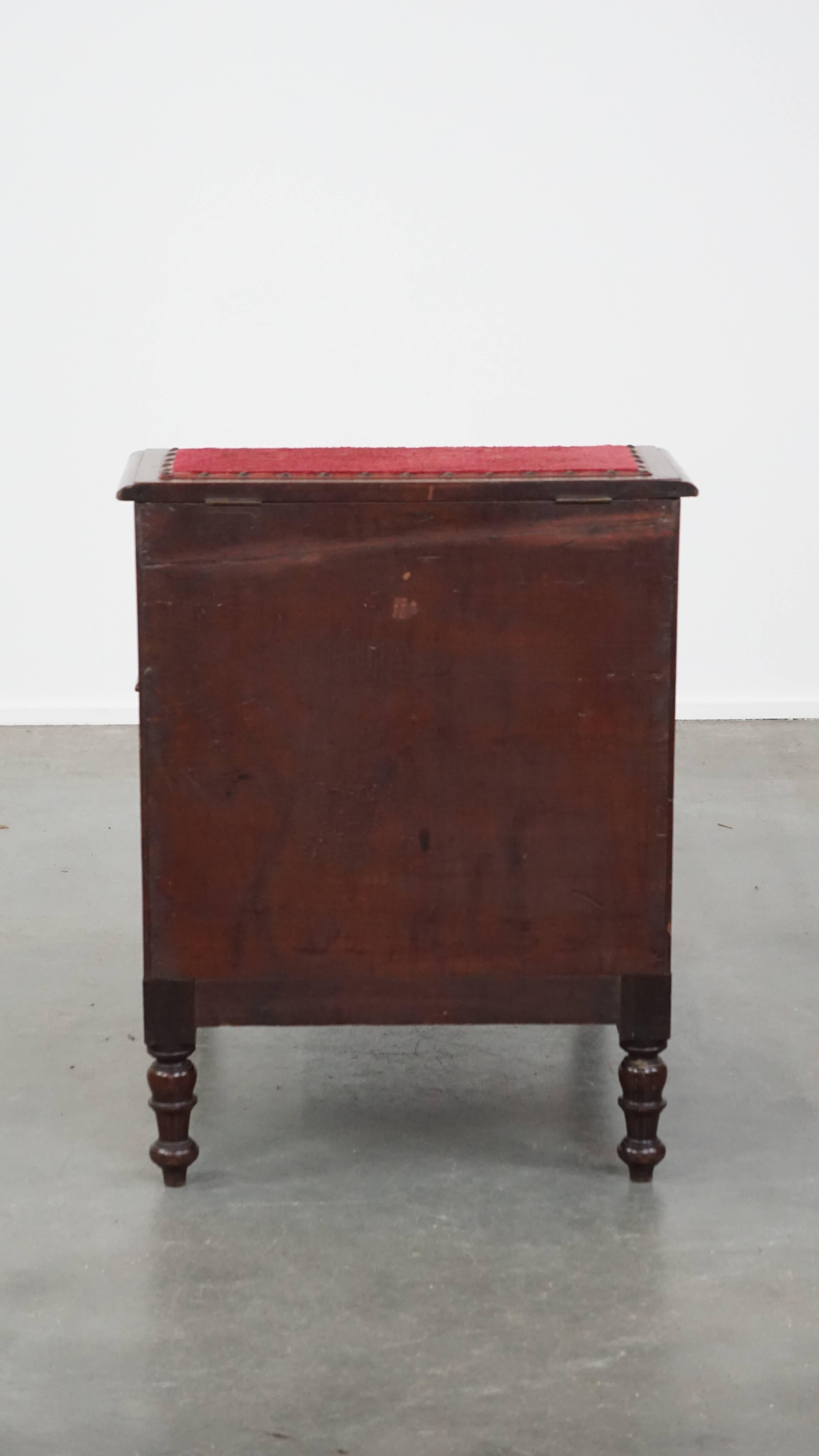 Legno Scaletta da biblioteca inglese/comodità da camera della metà o della fine del XIX secolo in vendita
