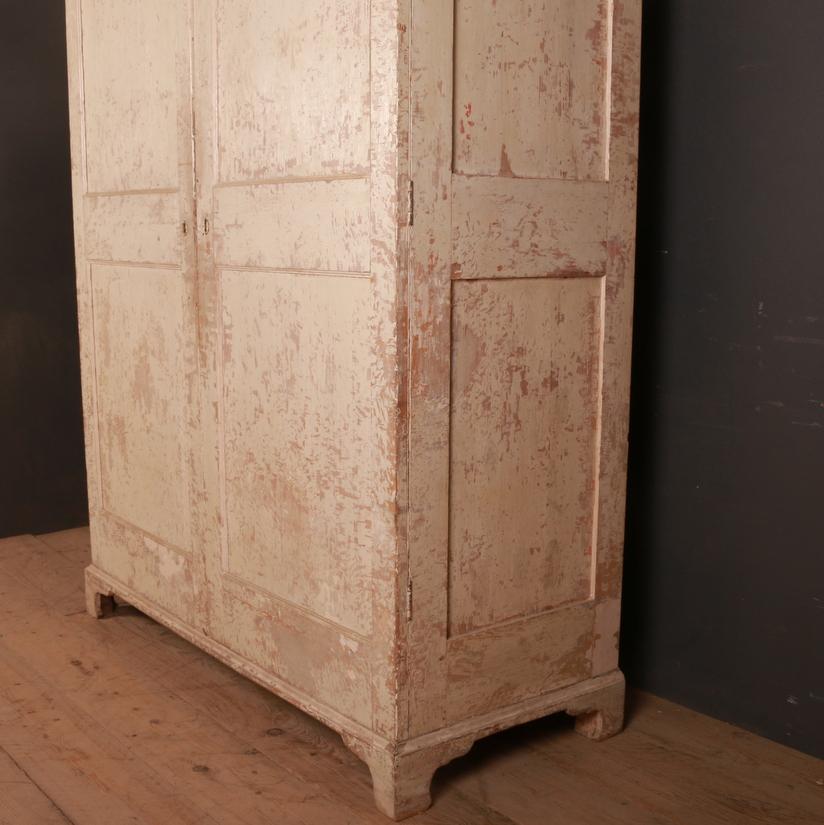 English Linen Cupboard In Good Condition In Leamington Spa, Warwickshire