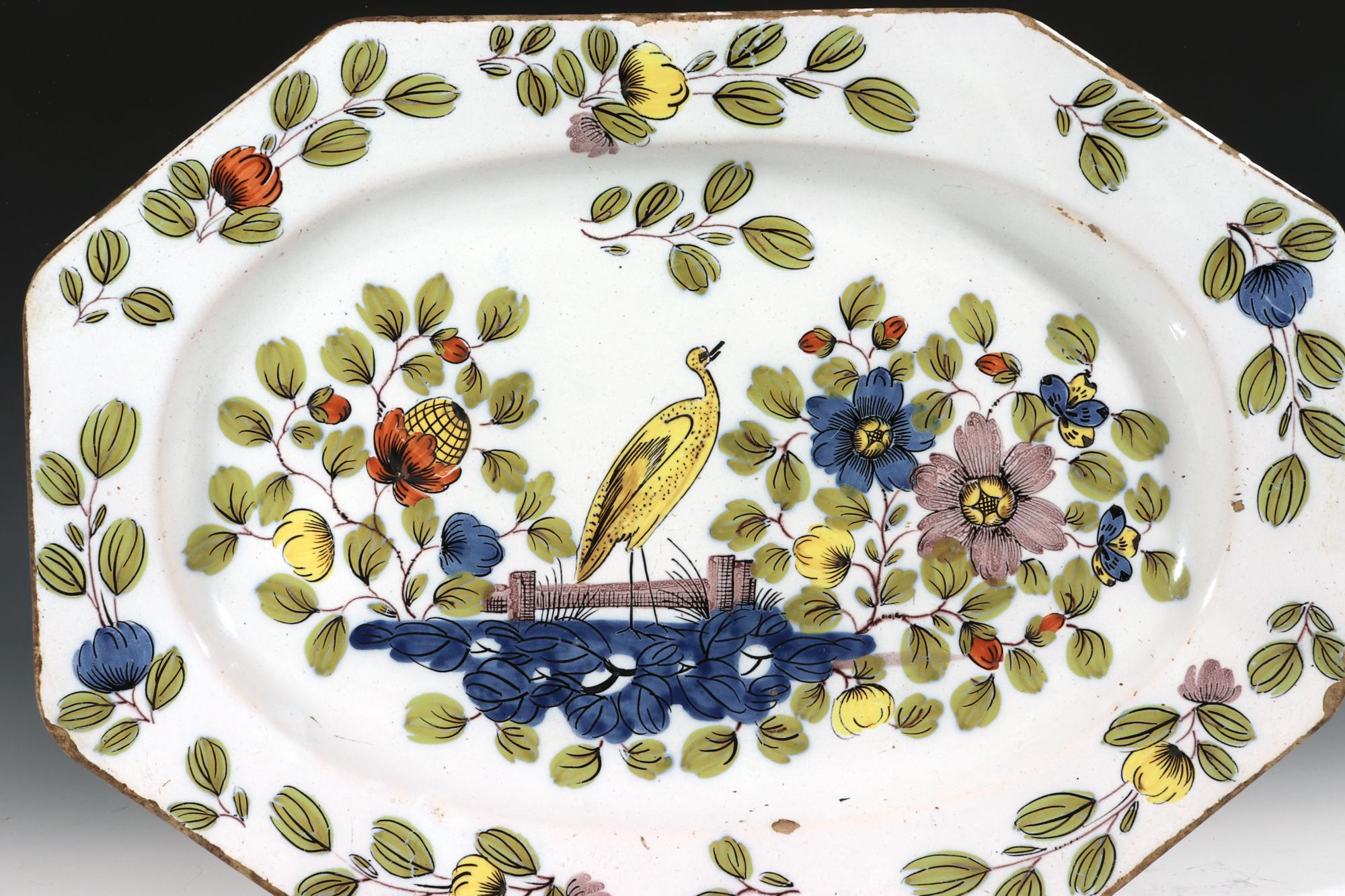 English Liverpool Delftware Fazackerly Large Dish with Bird In Good Condition In Downingtown, PA