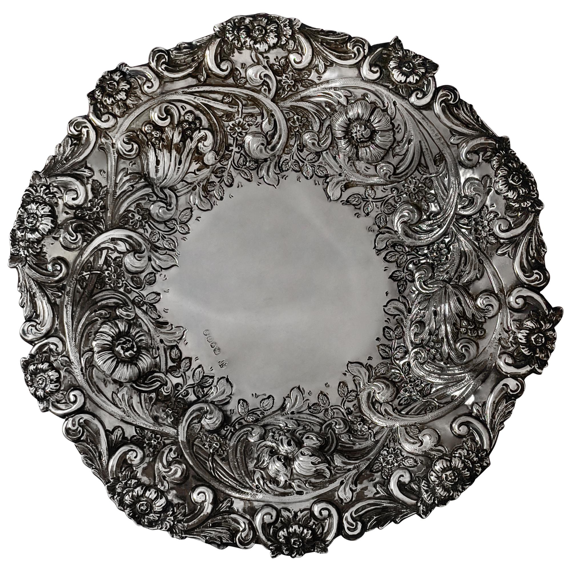 English London Sterling Silver Repousse Presentation Plate, circa 1891 For Sale