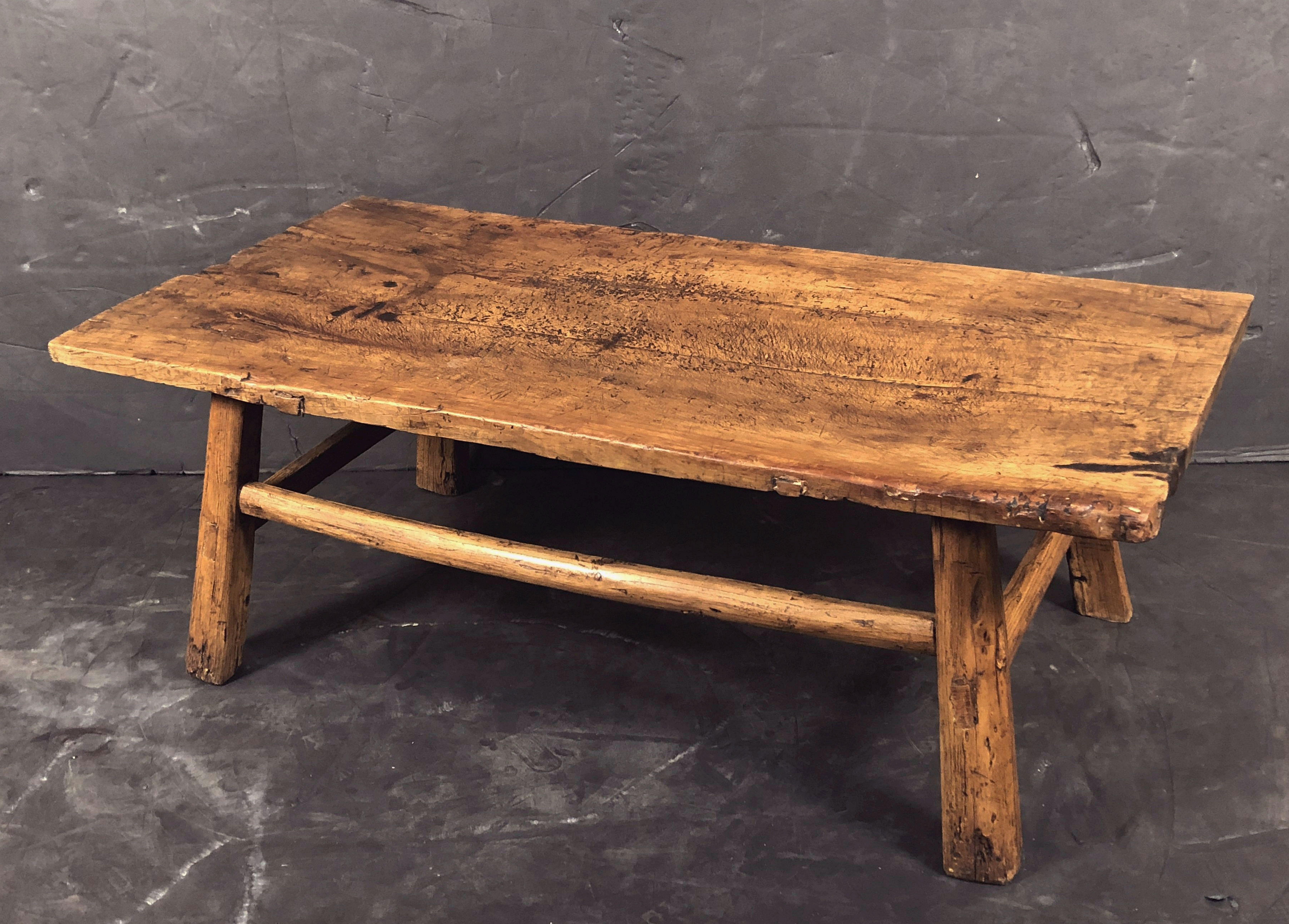English Low Table of Fruitwood In Excellent Condition In Austin, TX