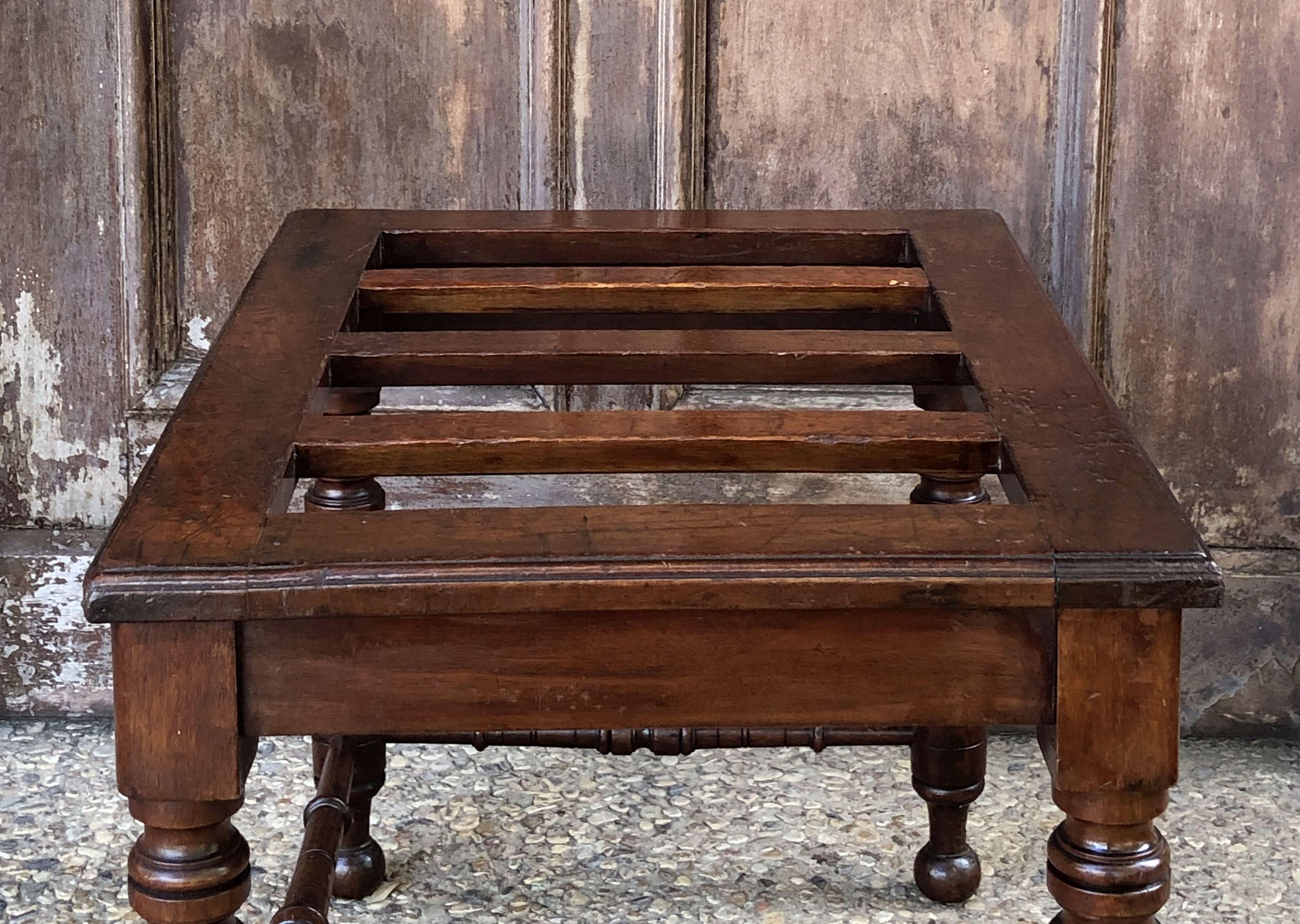 English Luggage Rack of Mahogany 8