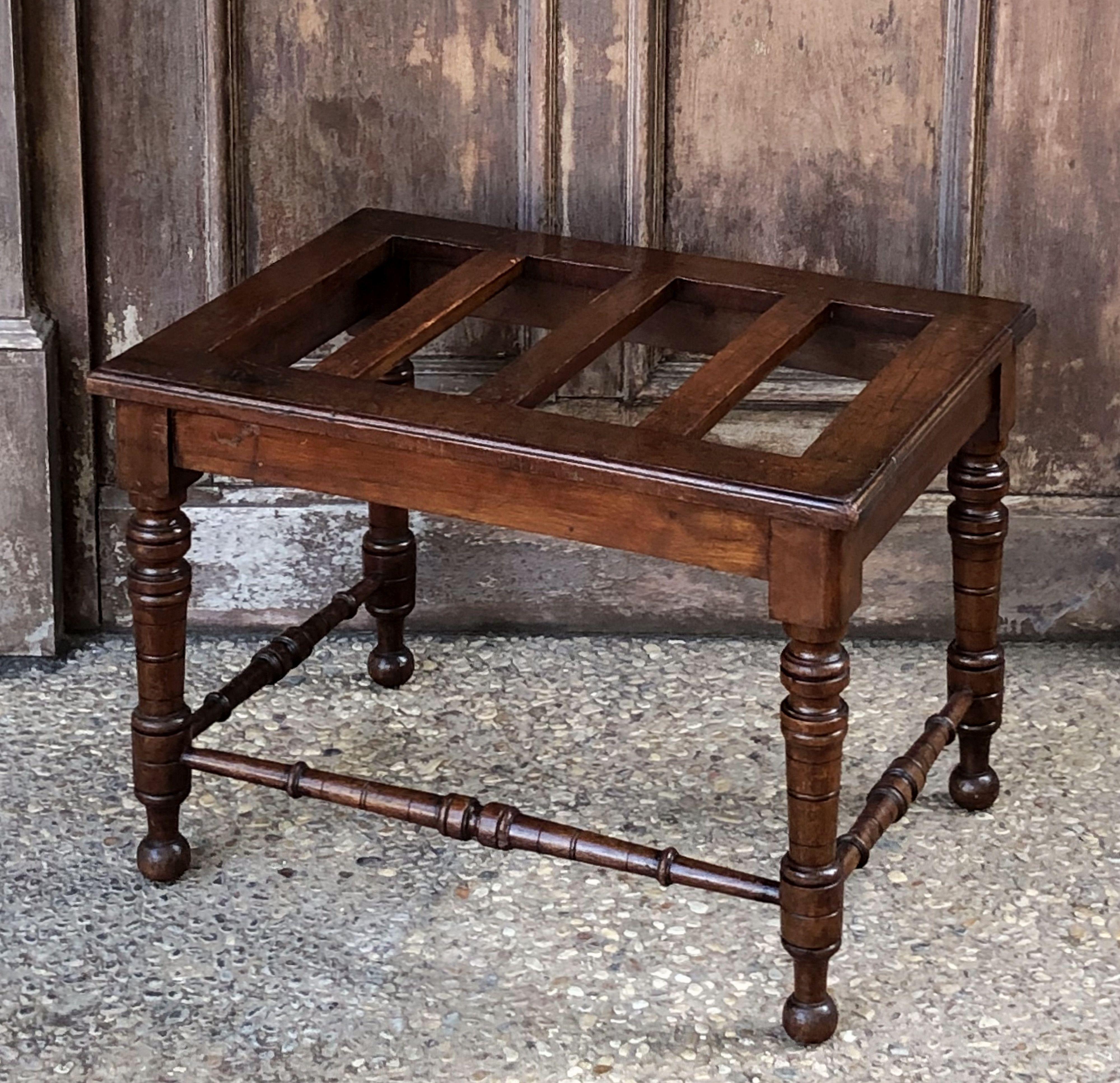 Turned English Luggage Rack of Mahogany