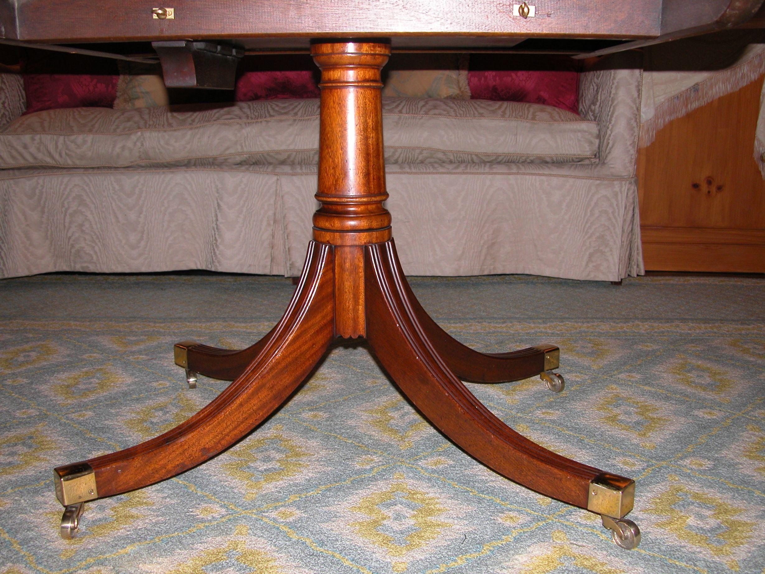 British English Made Banded Mahogany Oval Dining Room Table on Single Pedestal