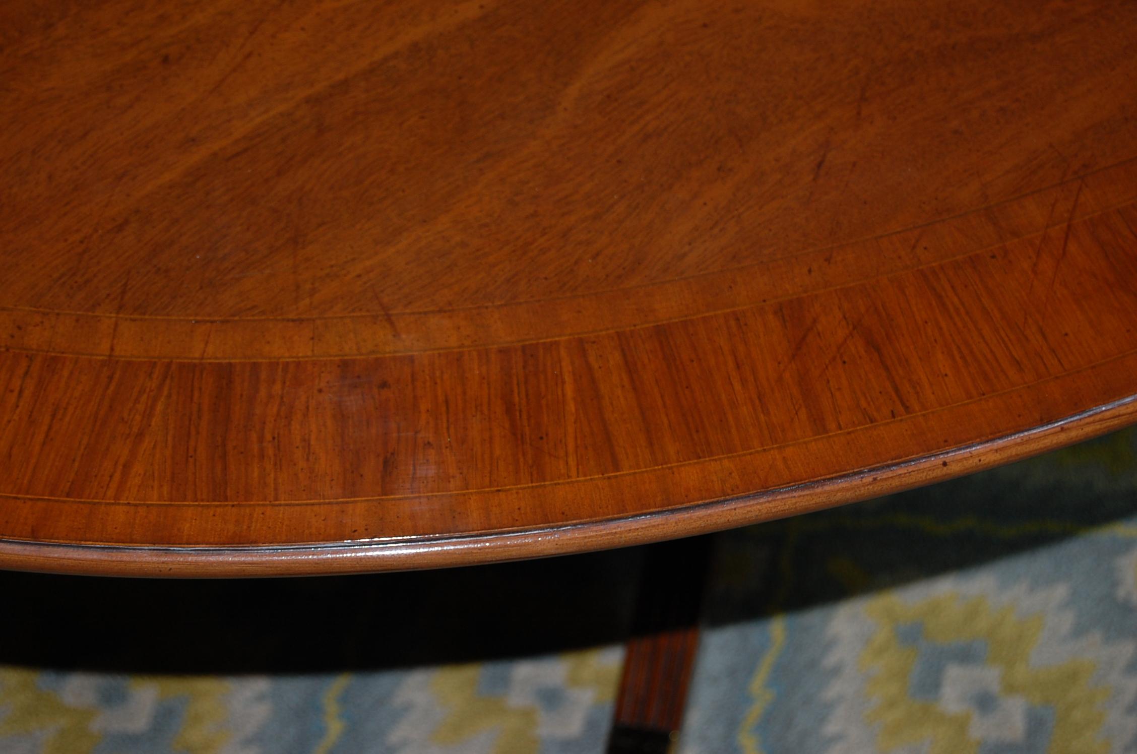 Mid-20th Century English Made Banded Mahogany Oval Dining Room Table on Single Pedestal