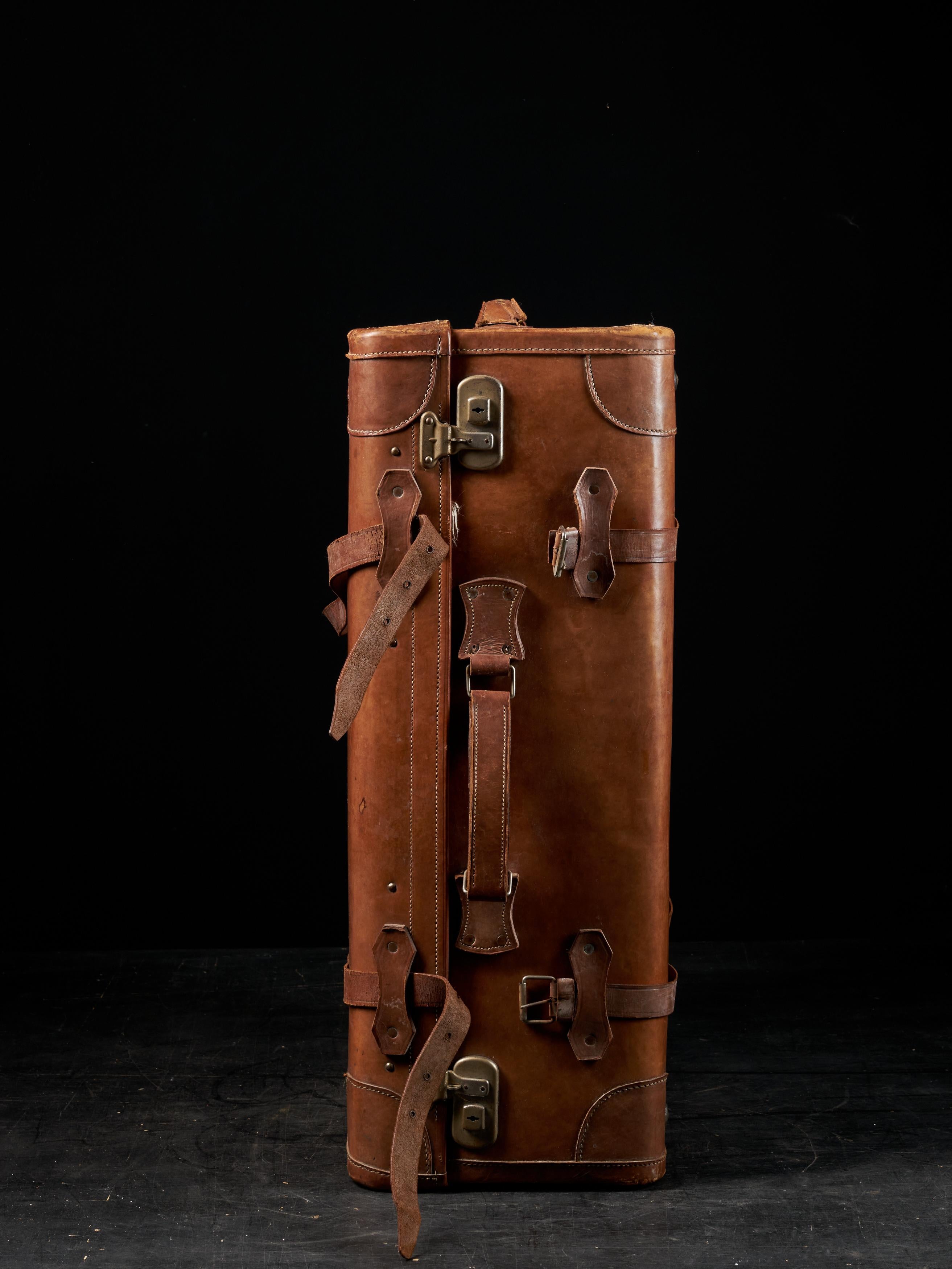 British English Made Gentleman's Fine Leather Suitcase
