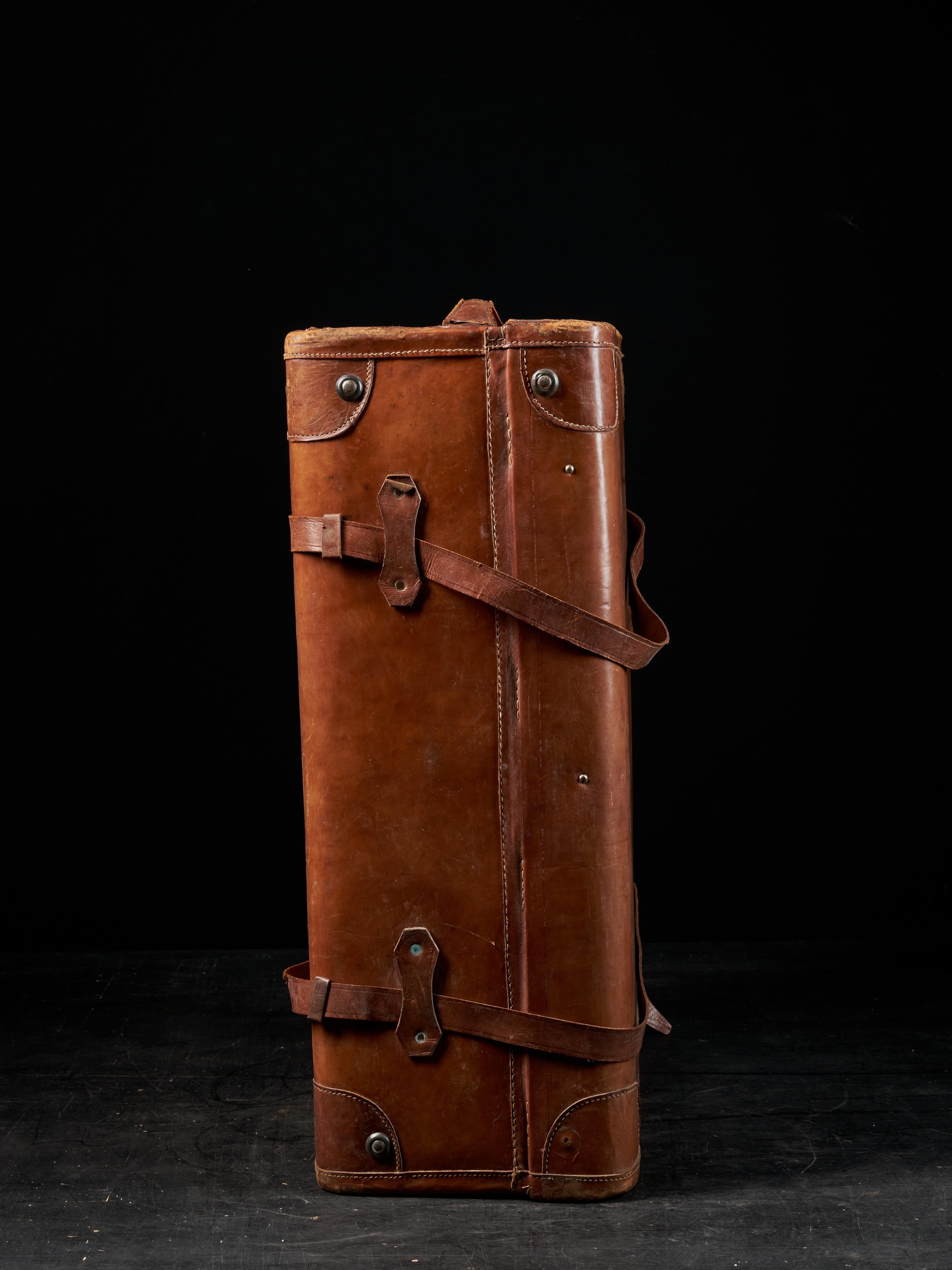 19th Century English Made Gentleman's Fine Leather Suitcase