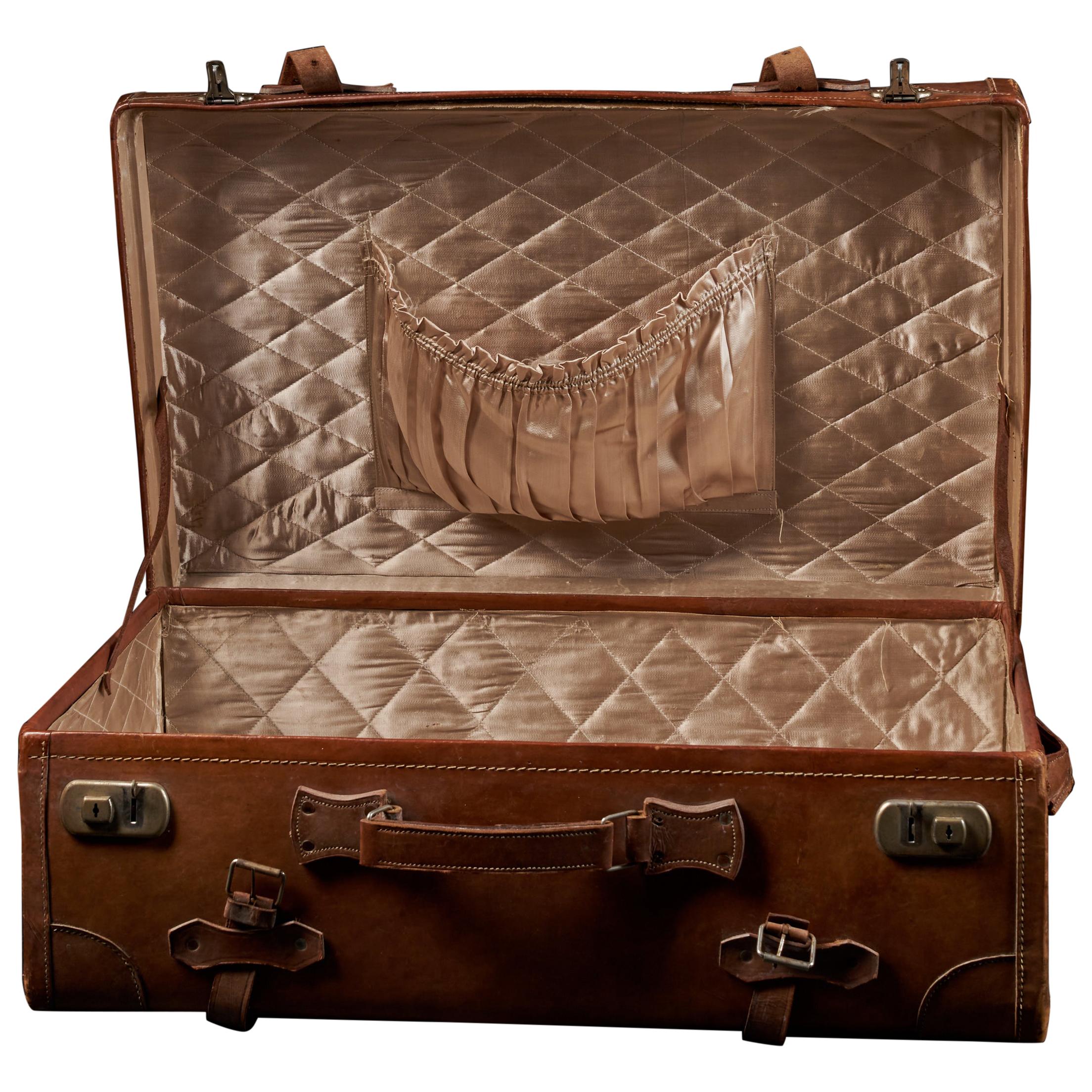 English Made Gentleman's Fine Leather Suitcase