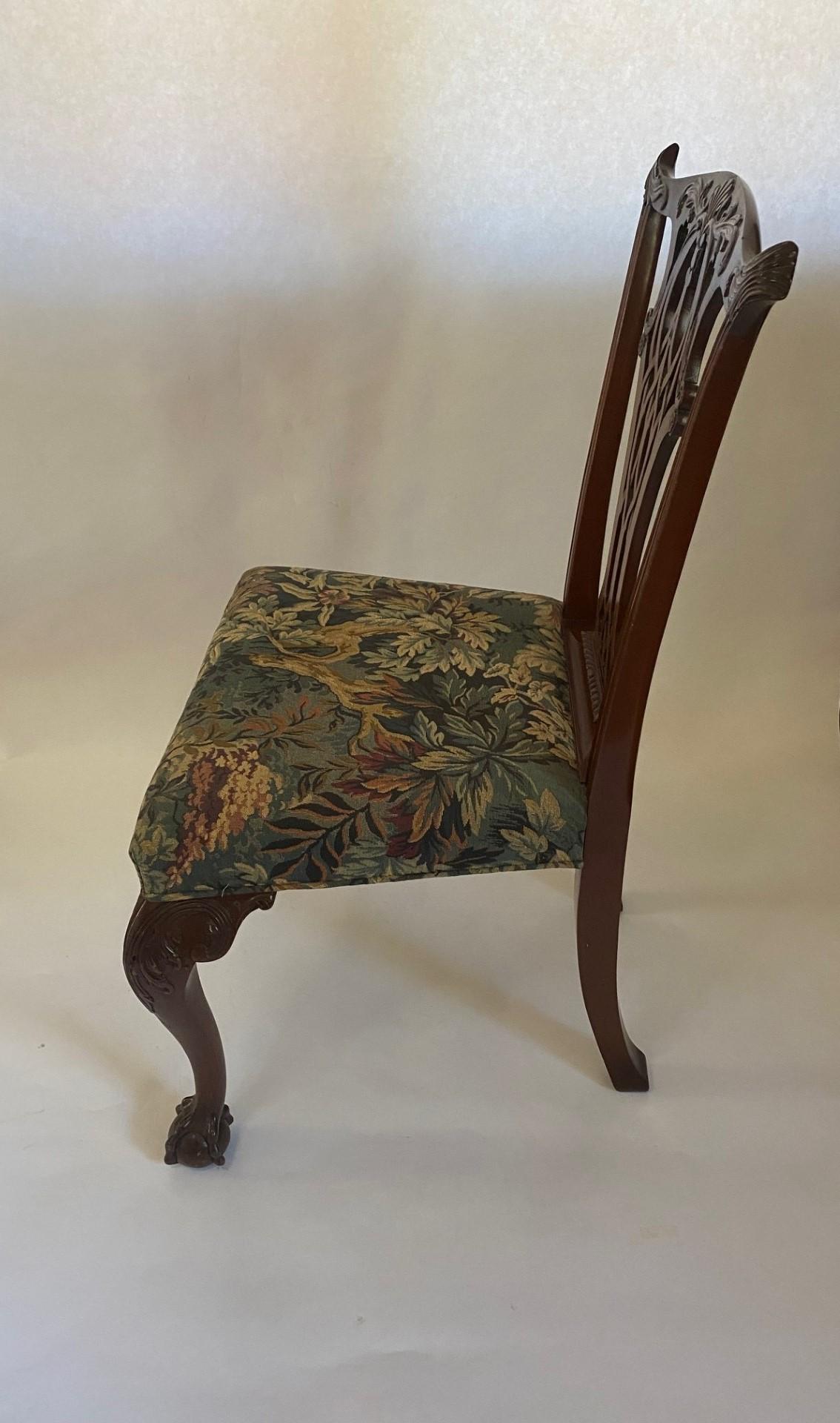 Acajou Chaise d'appoint anglaise sculptée à la main, de style géorgien précoce en vente