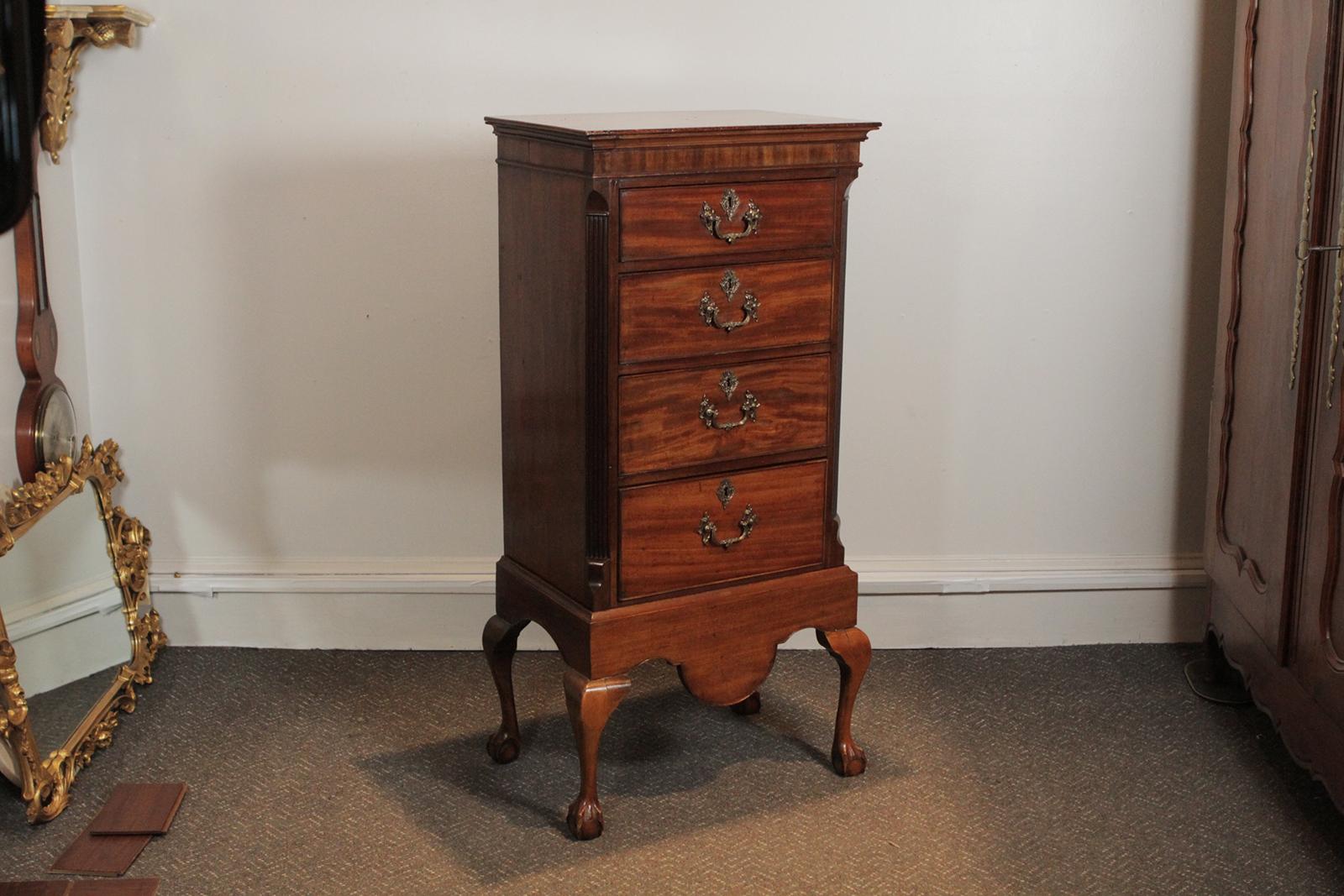 English mahogany 4-drawer tall/lingerie chest, circa 1820-1840.
Dimensions: 25” W x 51” H x 17” D.