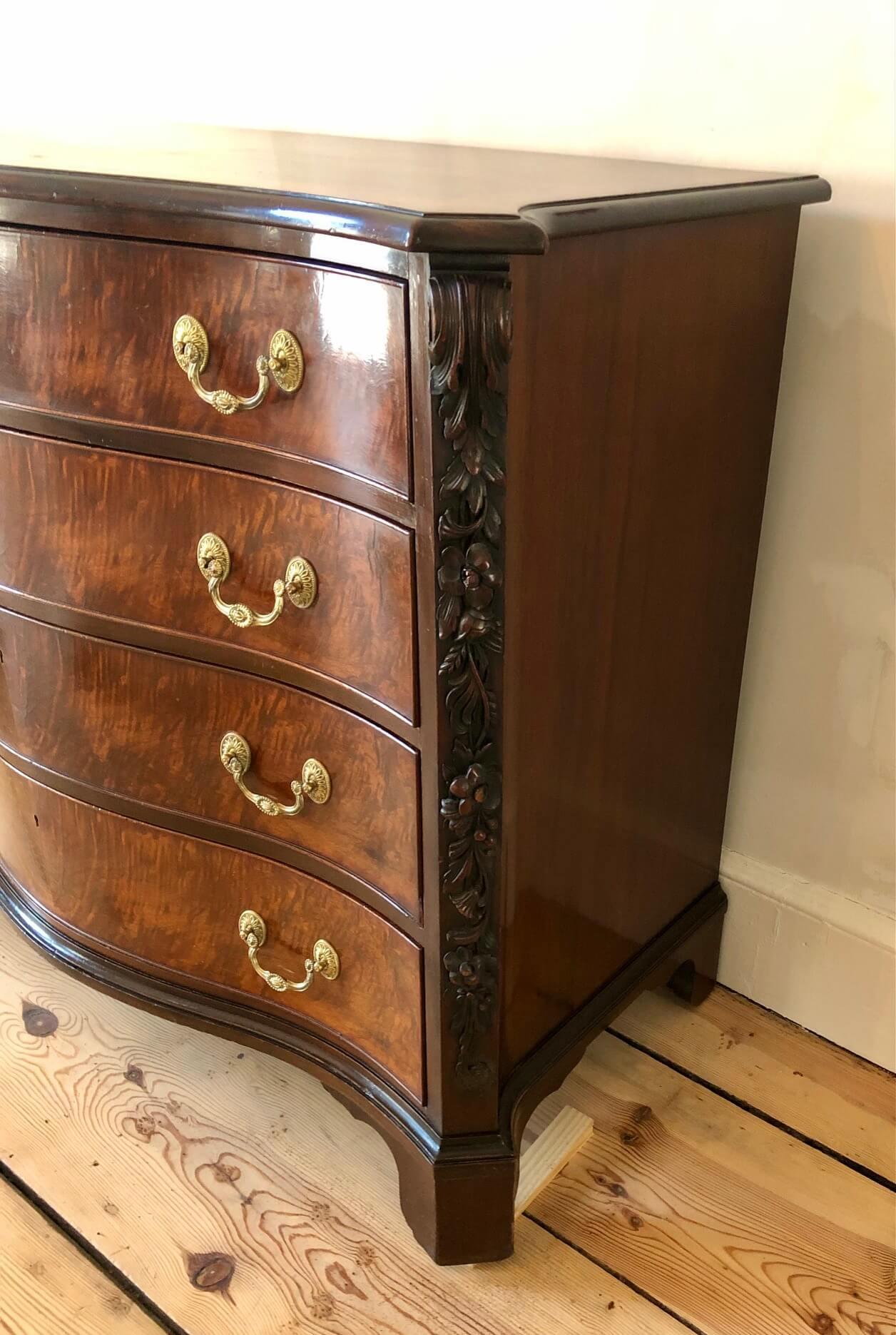 English George II Chippendale Style Mahogany and Amboyna Chest of Drawers 3