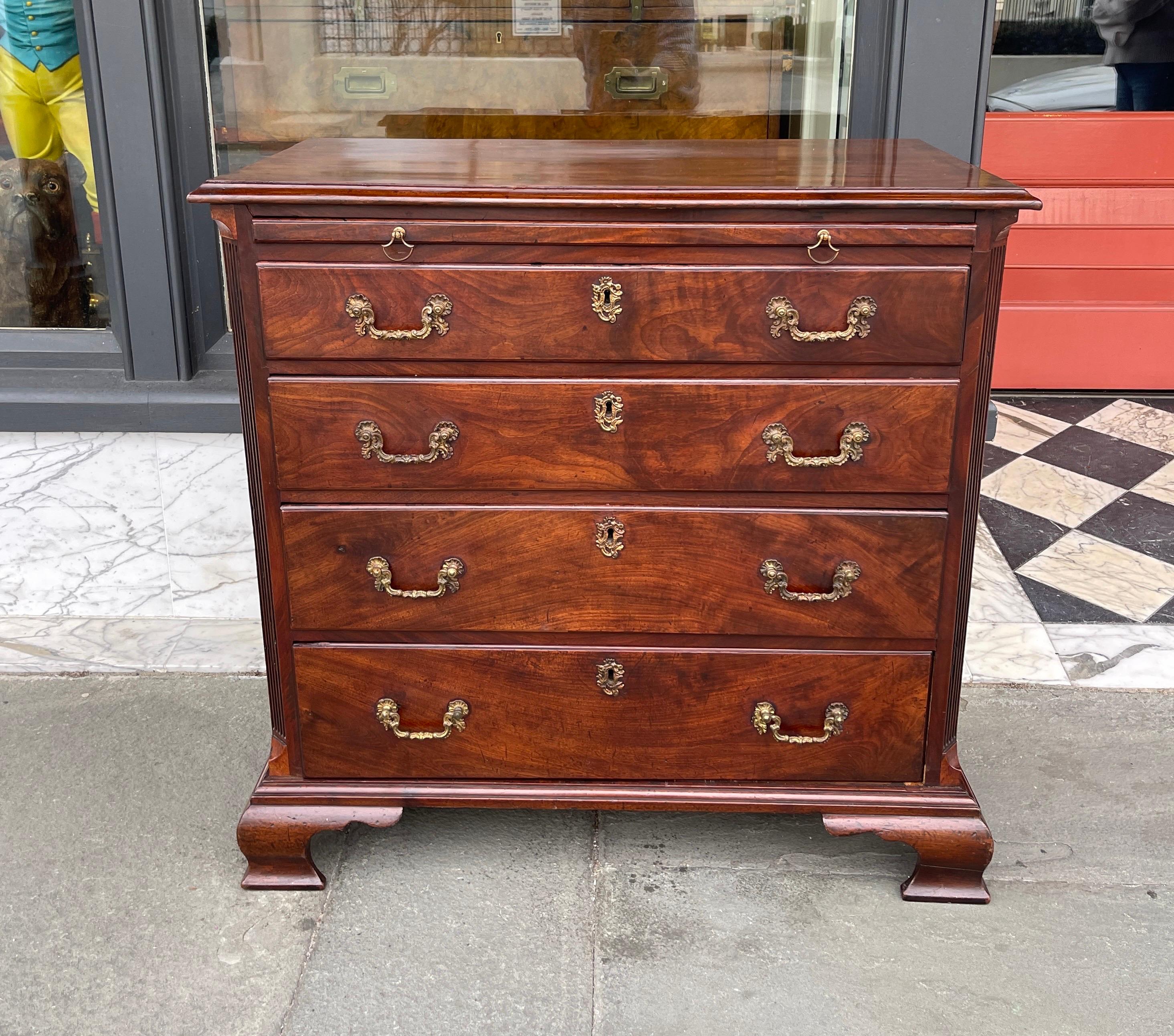 Chippendale English mahogany bachelors chest with brushing slide late 18th century  For Sale