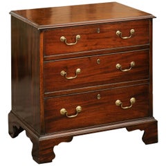 English Mahogany Bachelor
s Chest with Three Graduated Drawers, Mid-19th Century