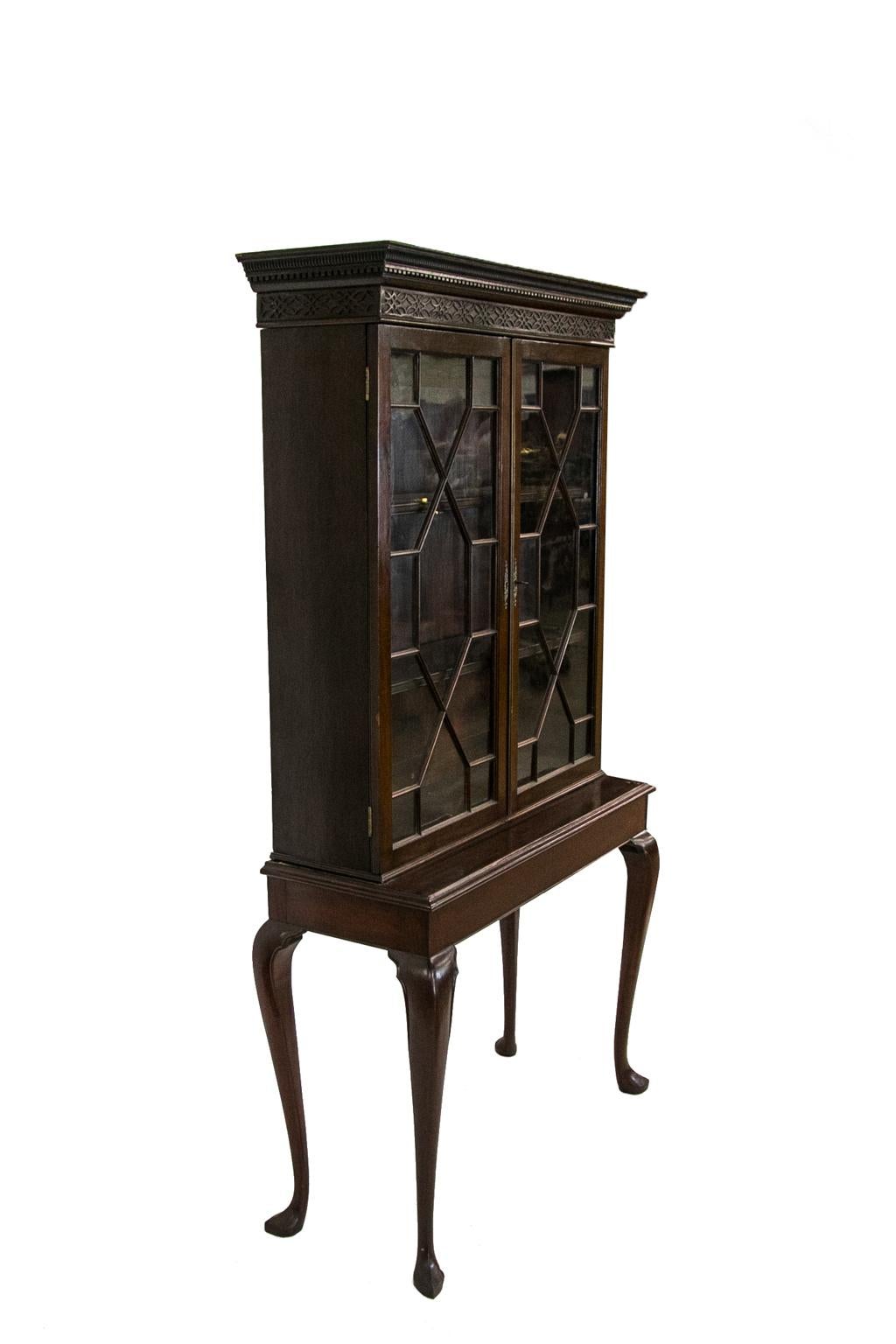 English Mahogany Book/Display Case For Sale 4