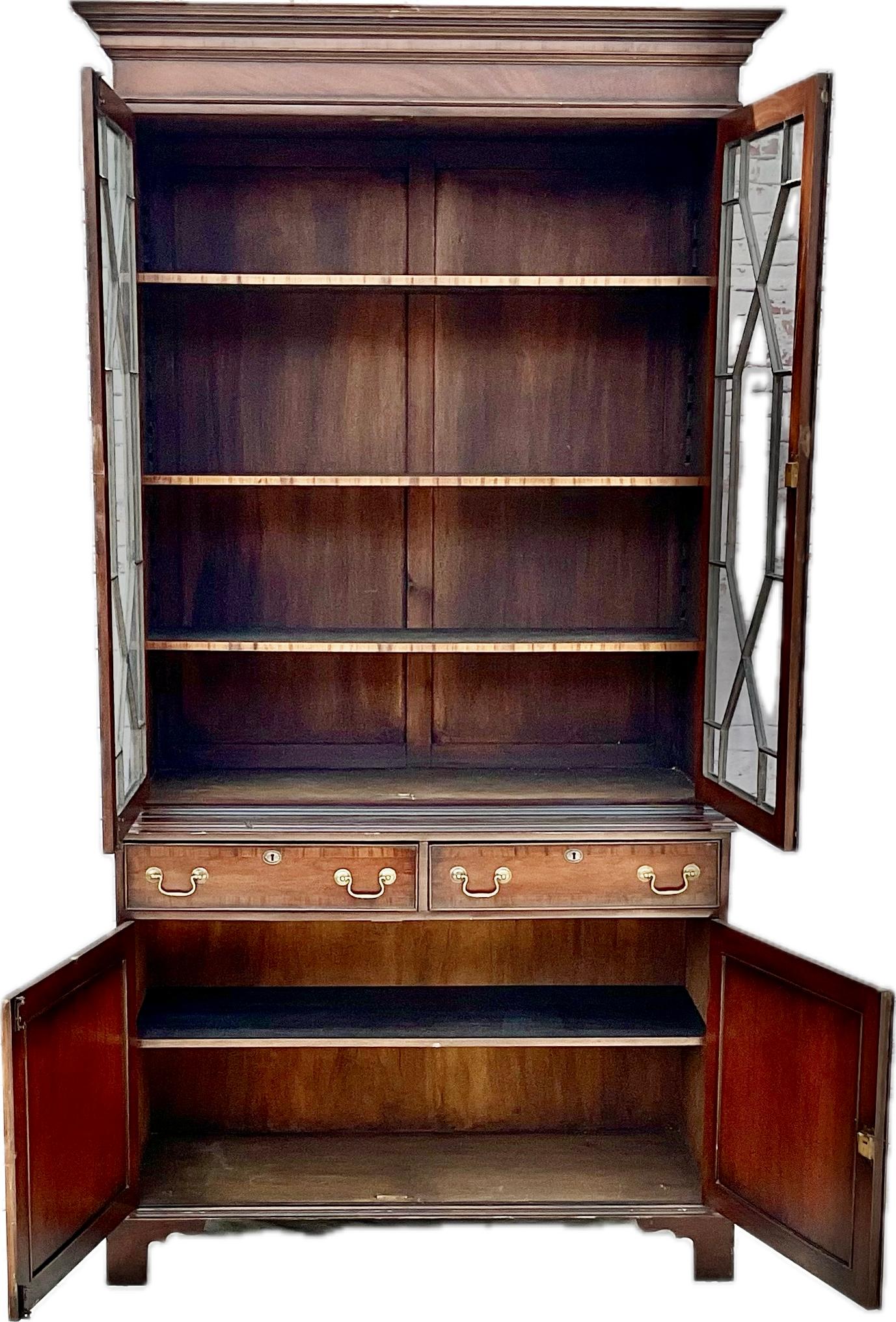 XIX secolo Mobile libreria inglese in mogano in vendita