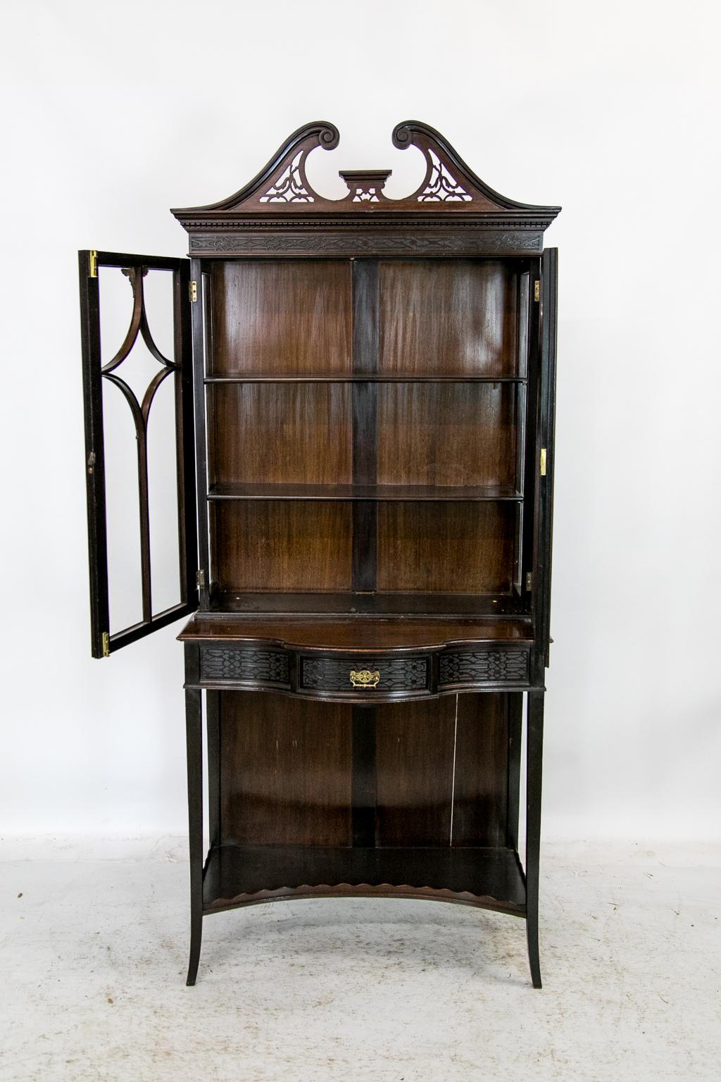 English Mahogany Bookcase on Stand For Sale 3