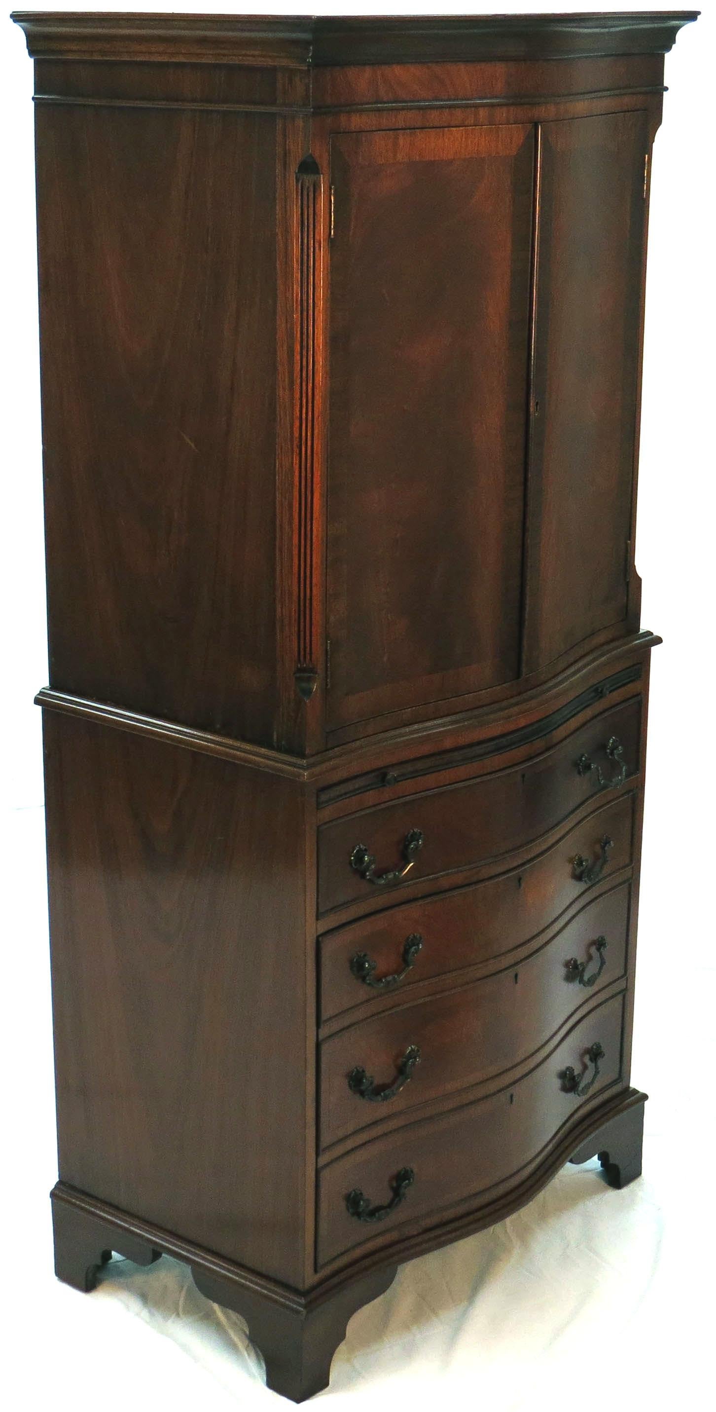 English Mahogany Bow Fronted Liquor Cabinet Cocktail Bar Drinks Cupboard For Sale 4