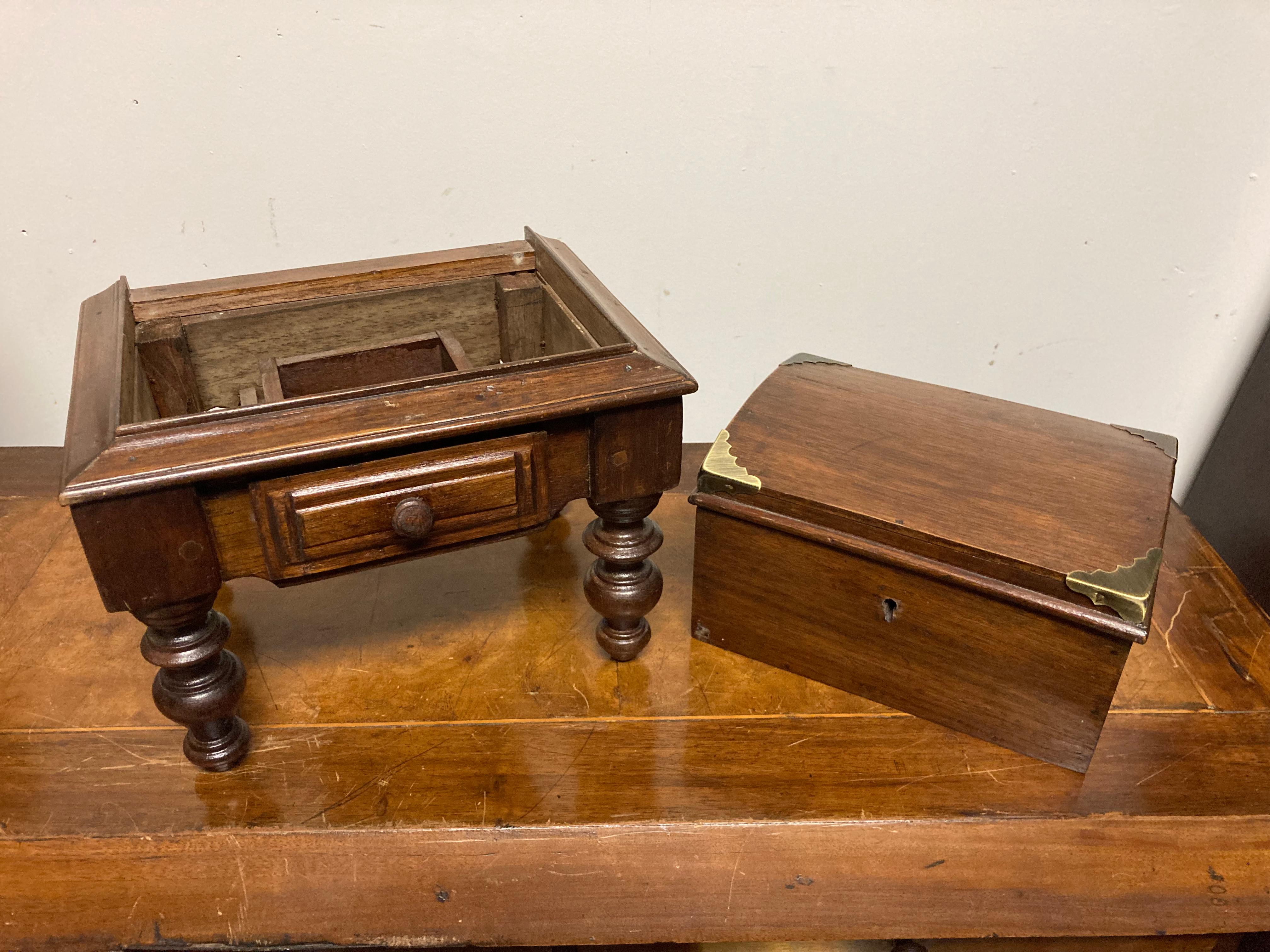 English Mahogany Box on Stand, Early 20th Century For Sale 10