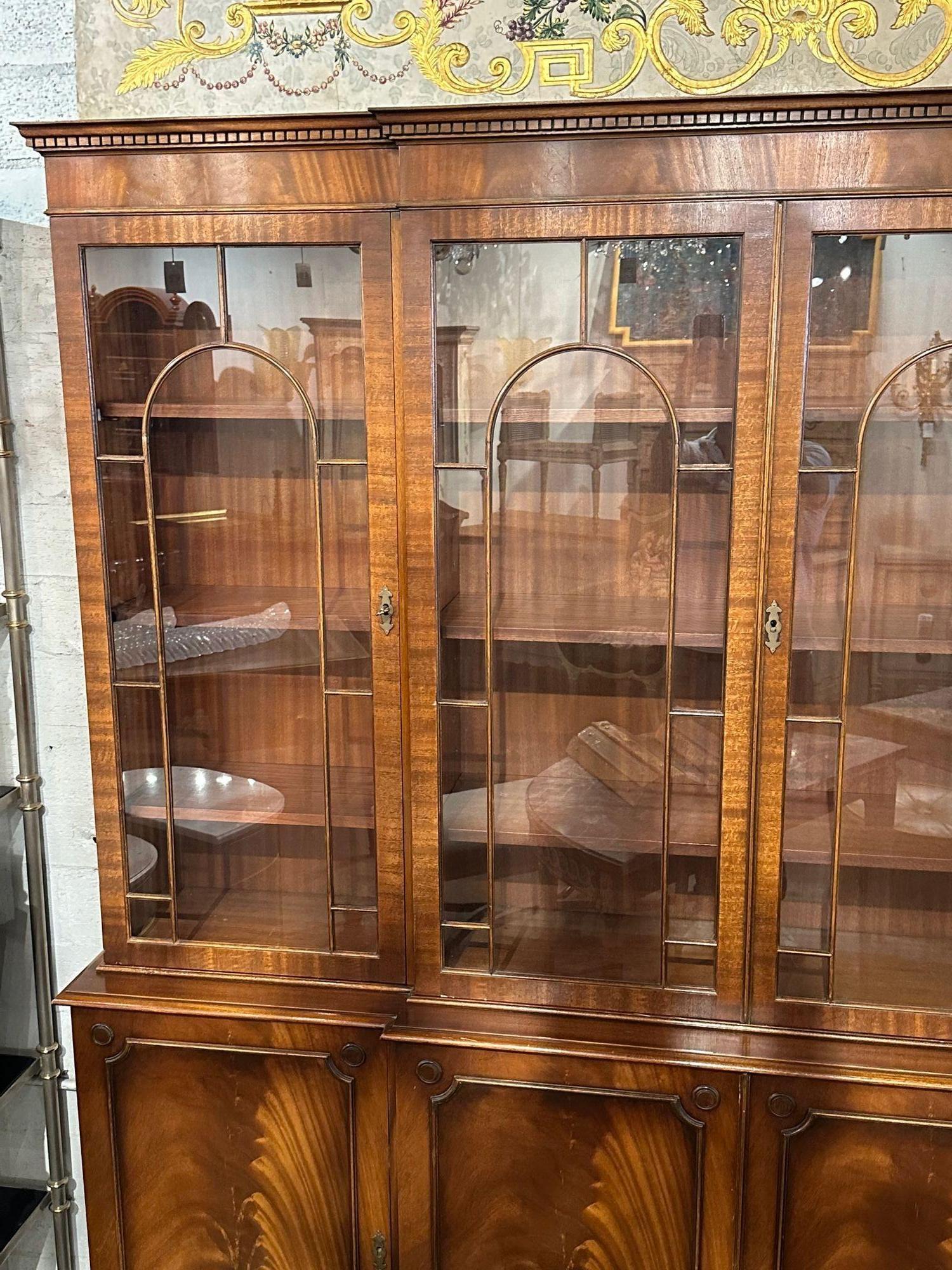 English Mahogany Breakfront Bookcase at 1stDibs