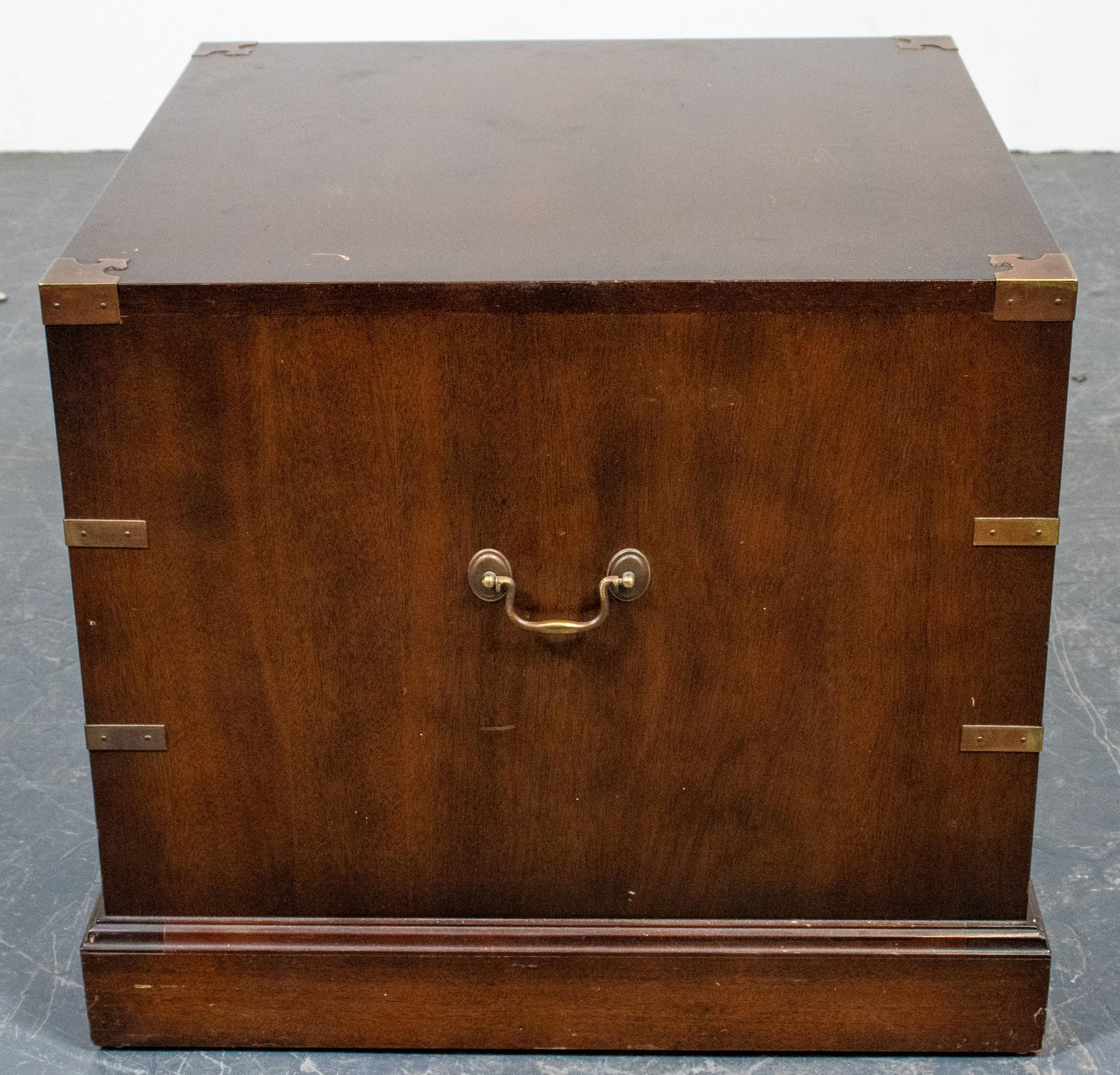 English Mahogany Campaign Chest of Drawers, Pair In Good Condition For Sale In New York, NY