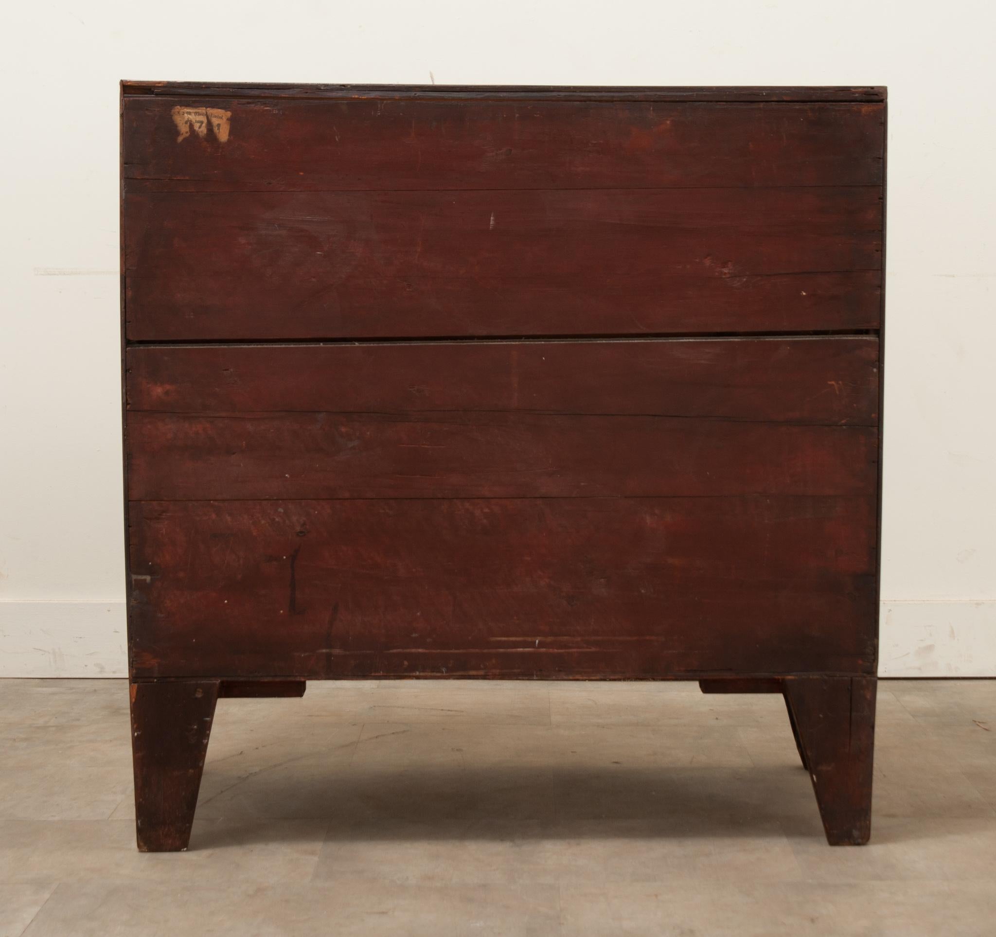English Mahogany Chest of Drawers For Sale 3