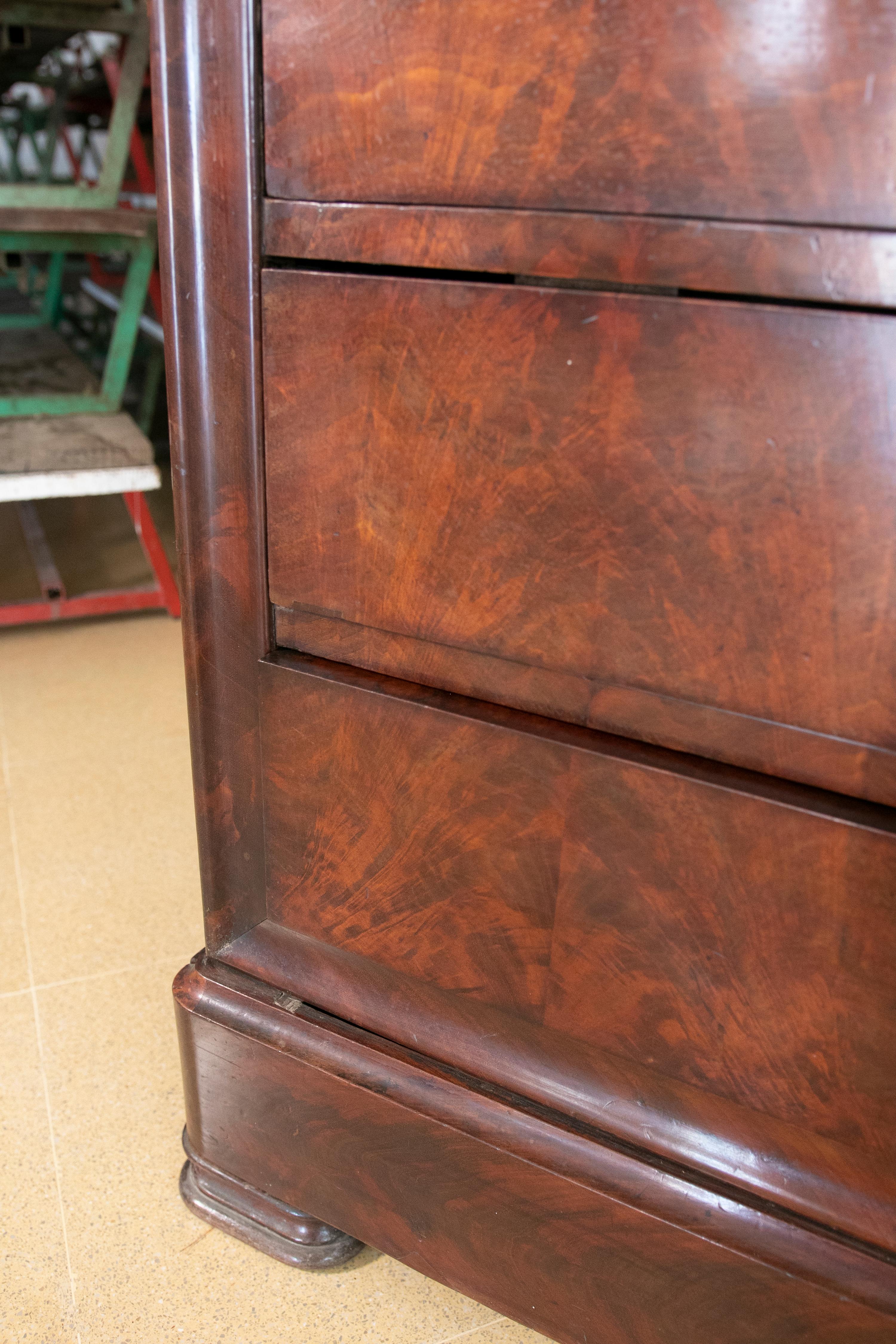 English Mahogany Chest of Drawers with Four Drawers and Marble Top For Sale 9