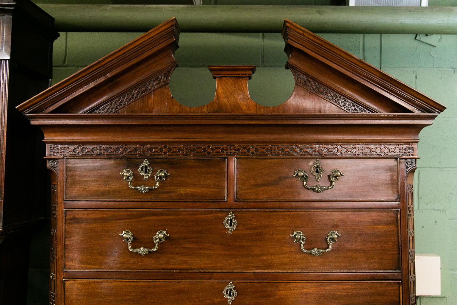 English Mahogany Chippendale Chest on Chest For Sale 2
