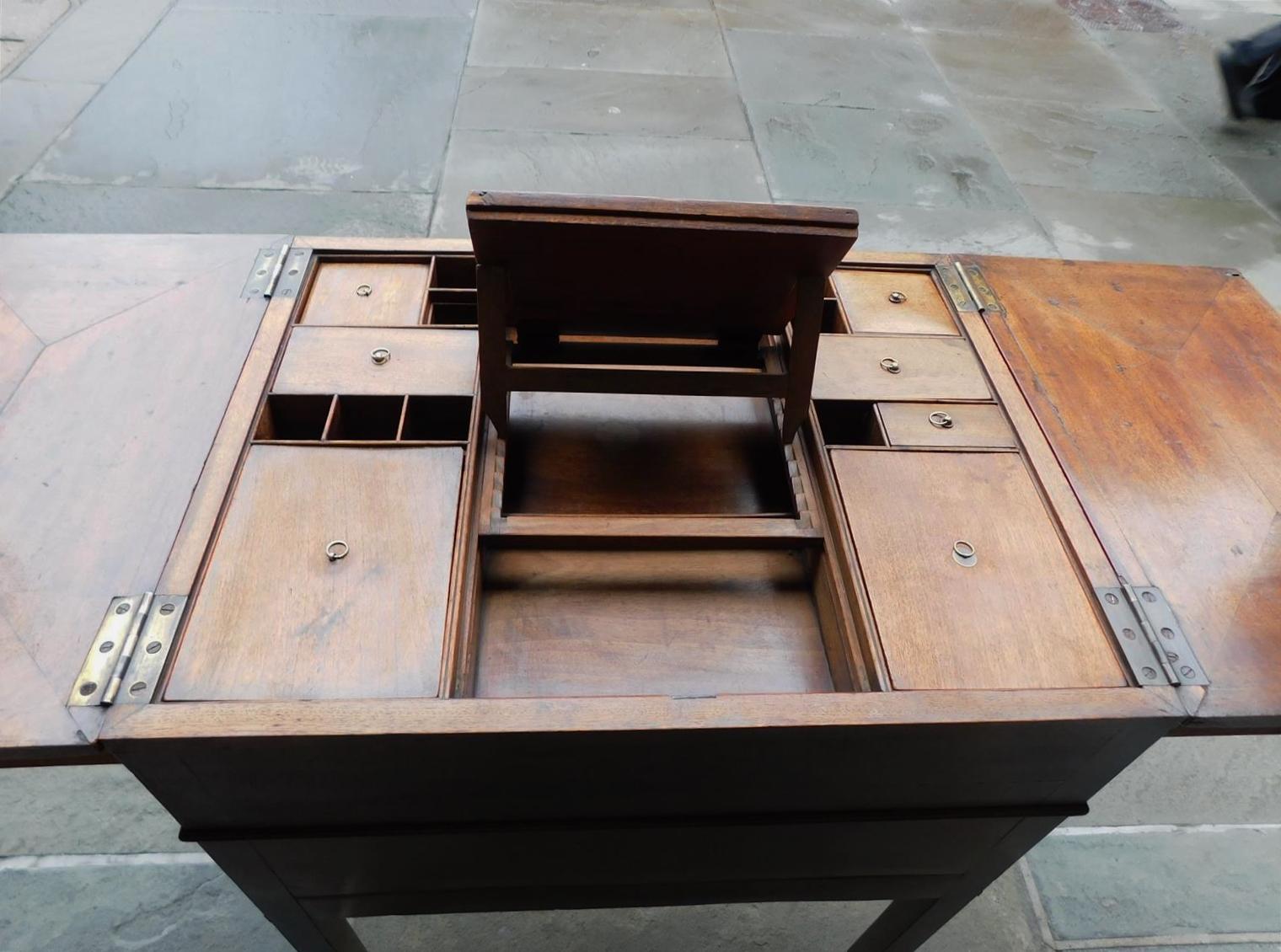 English Mahogany Compartmentalized Lidded Beau Brummel Dressing Table, C. 1790 2