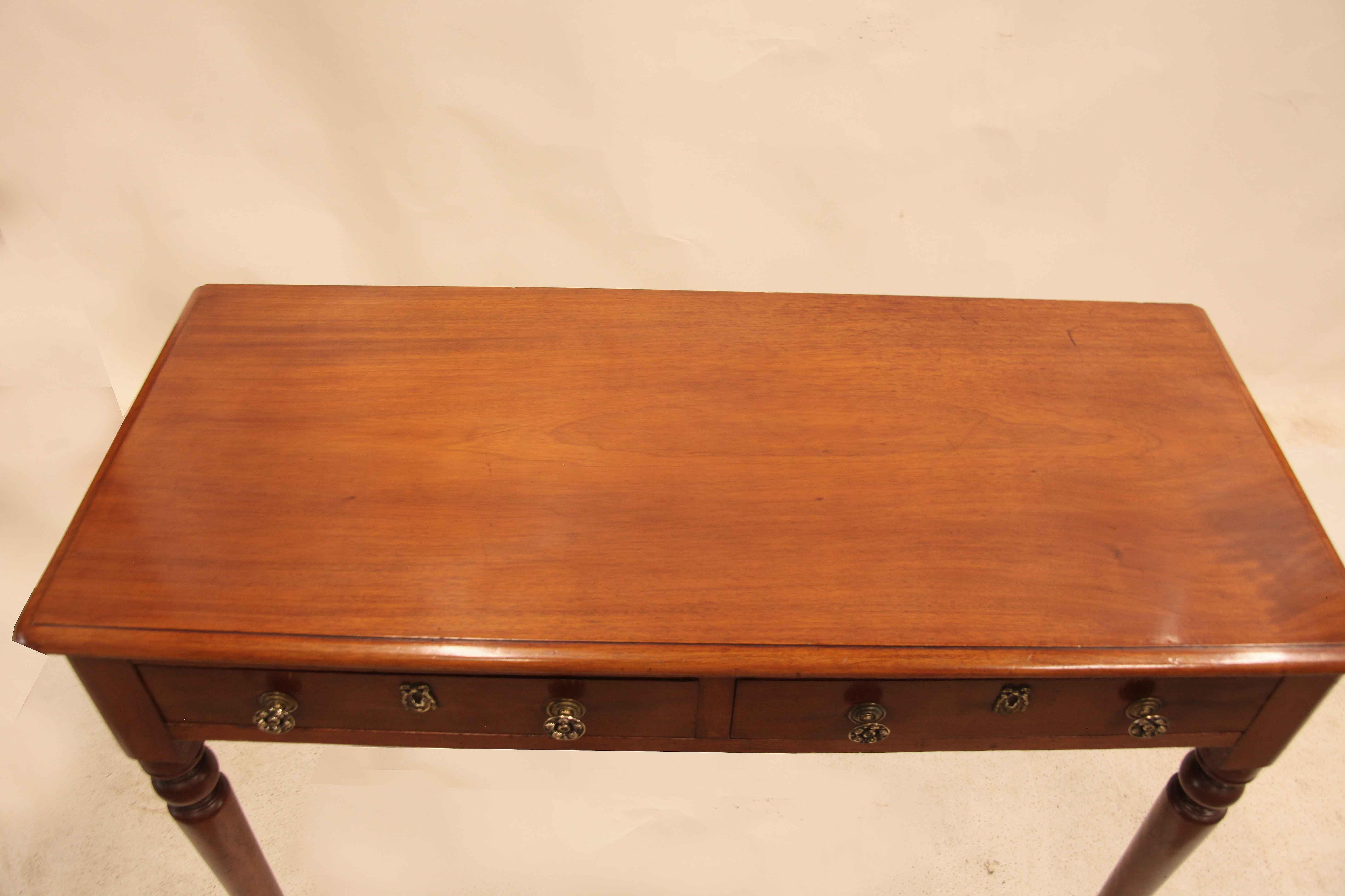 English Mahogany Console Table In Good Condition For Sale In Wilson, NC