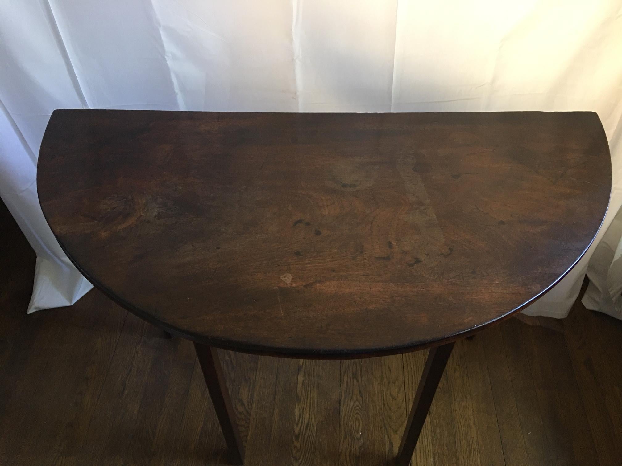 English Mahogany Demilune Table, 19th Century In Good Condition In Savannah, GA