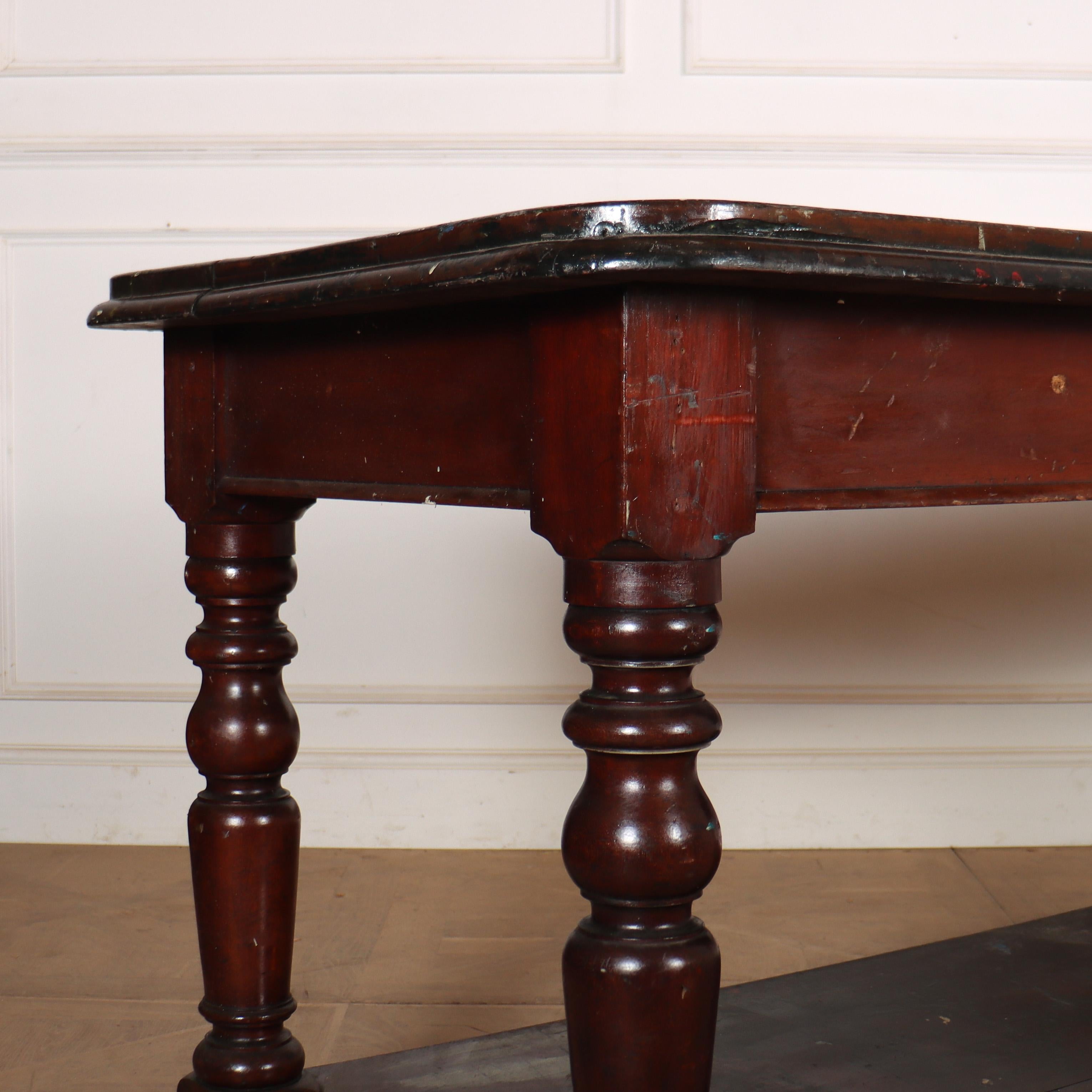 English Mahogany Drapers Table In Good Condition For Sale In Leamington Spa, Warwickshire
