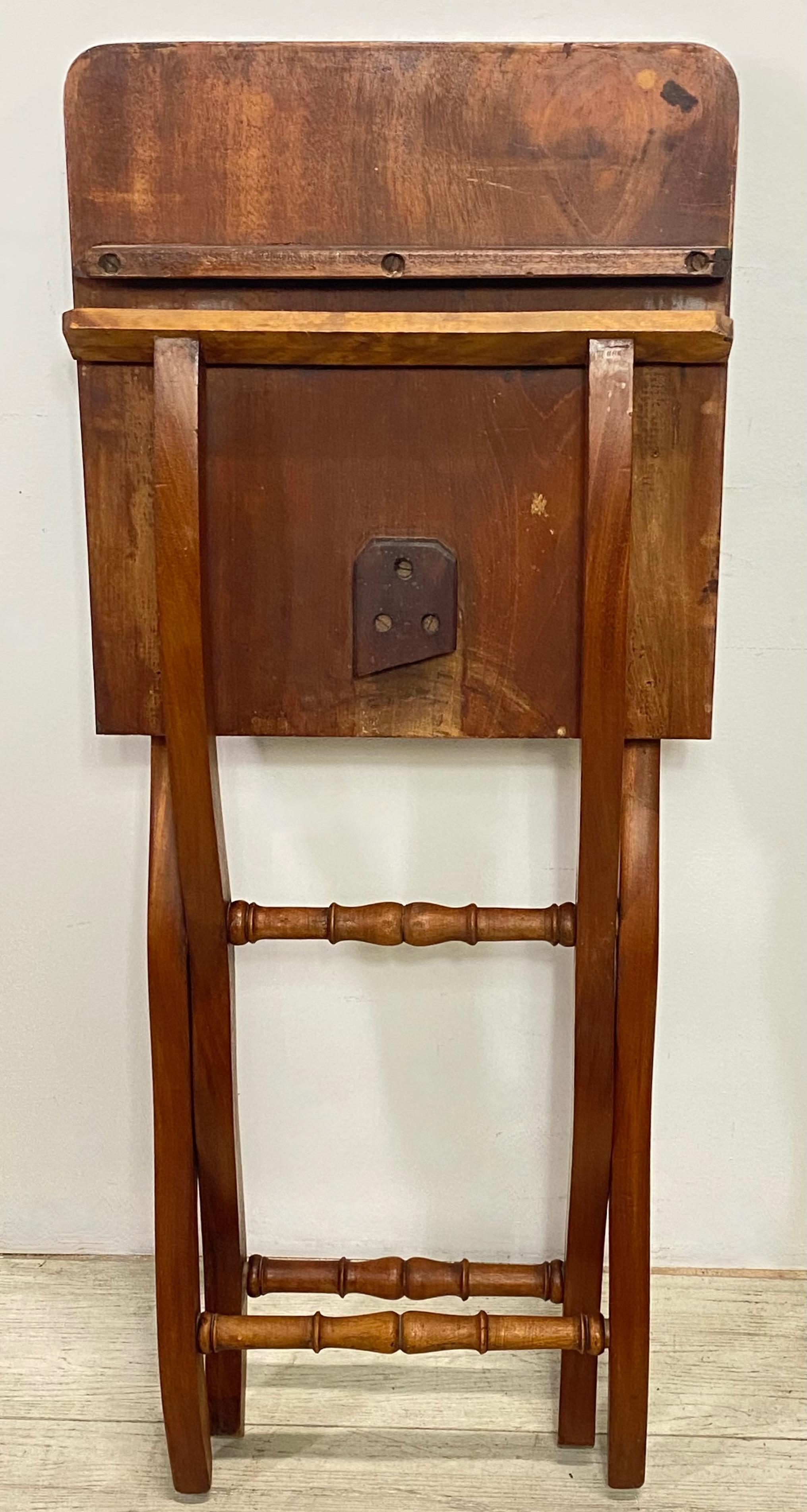 Acajou Table de campagne pliante anglaise en acajou, début ou milieu du 19ème siècle en vente