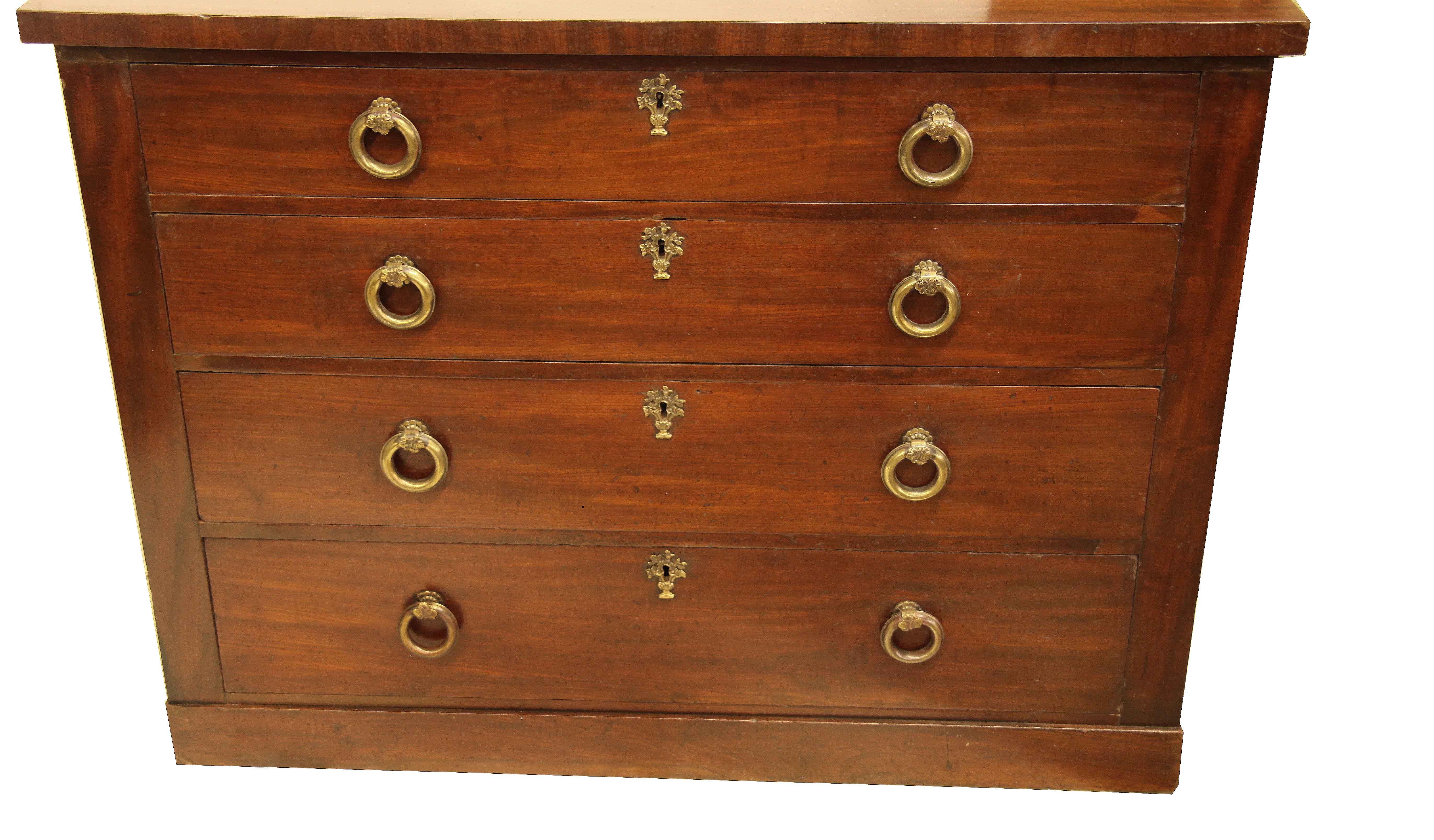 Mid-19th Century English Mahogany Four Drawer Chest For Sale