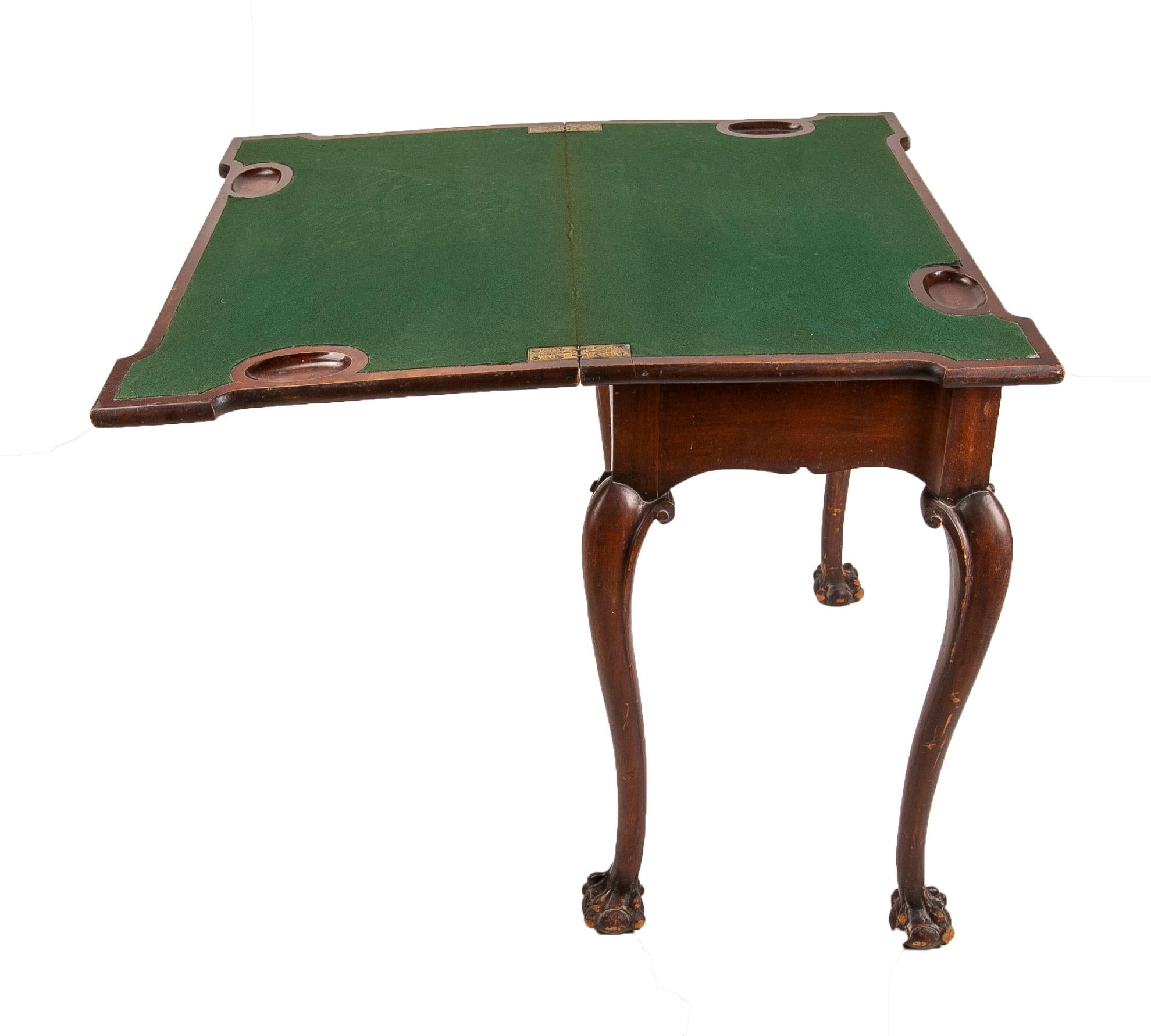 English Mahogany Game Table with Claw-Foot  For Sale 3