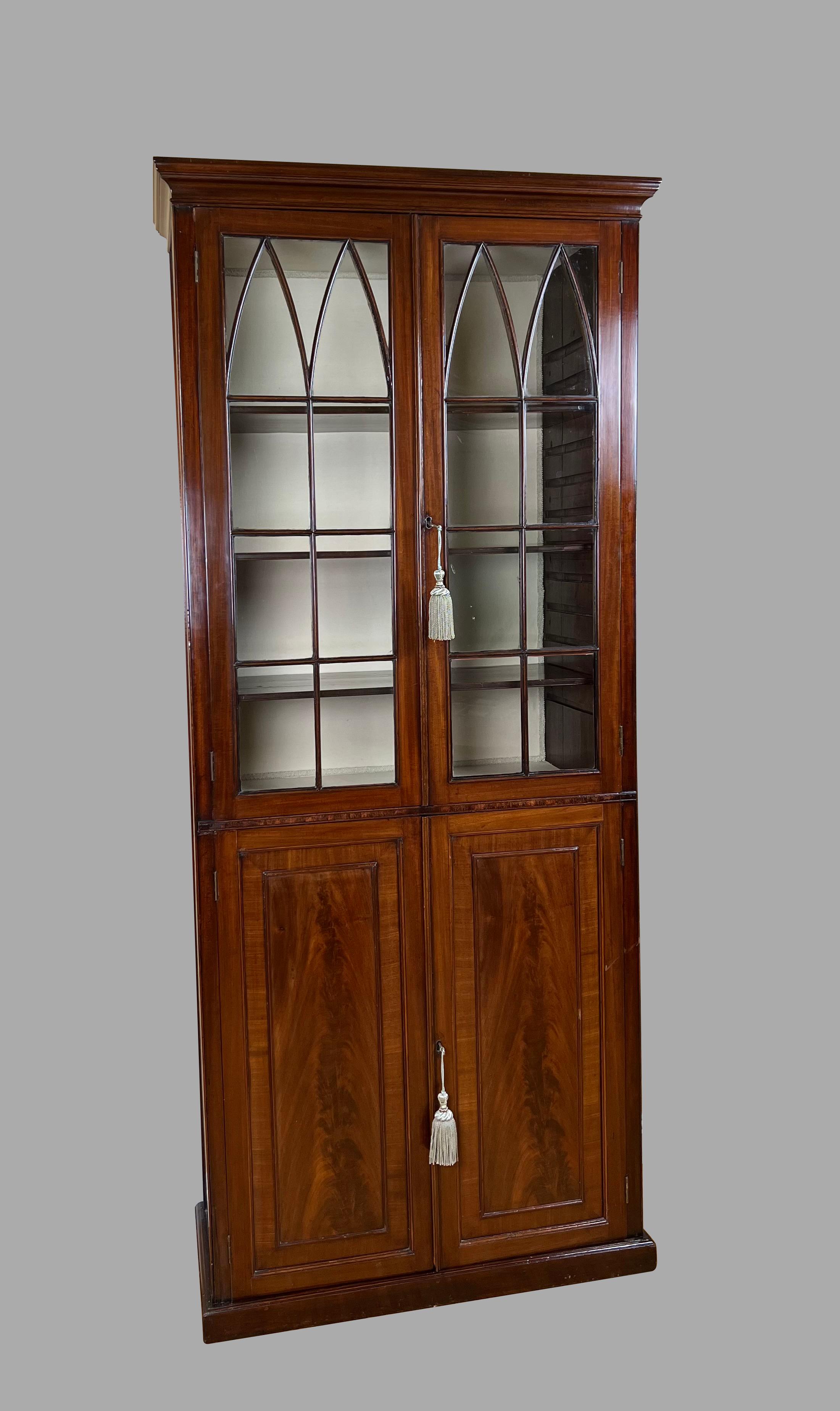 English Mahogany Late Georgian Period Bookcase with Glazed Doors For Sale 4