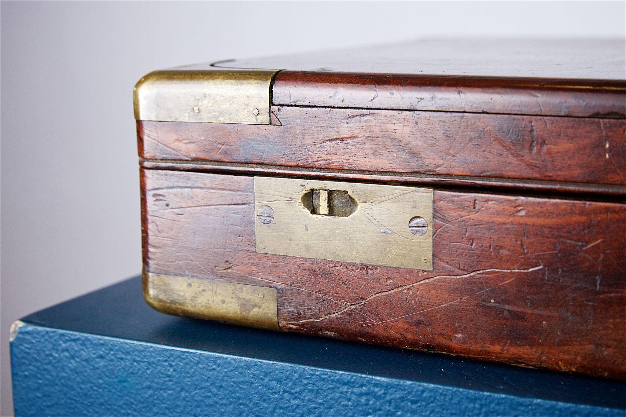 English Mahogany Gun Case with Fitted Interior and Brass Corners, circa 1820 3