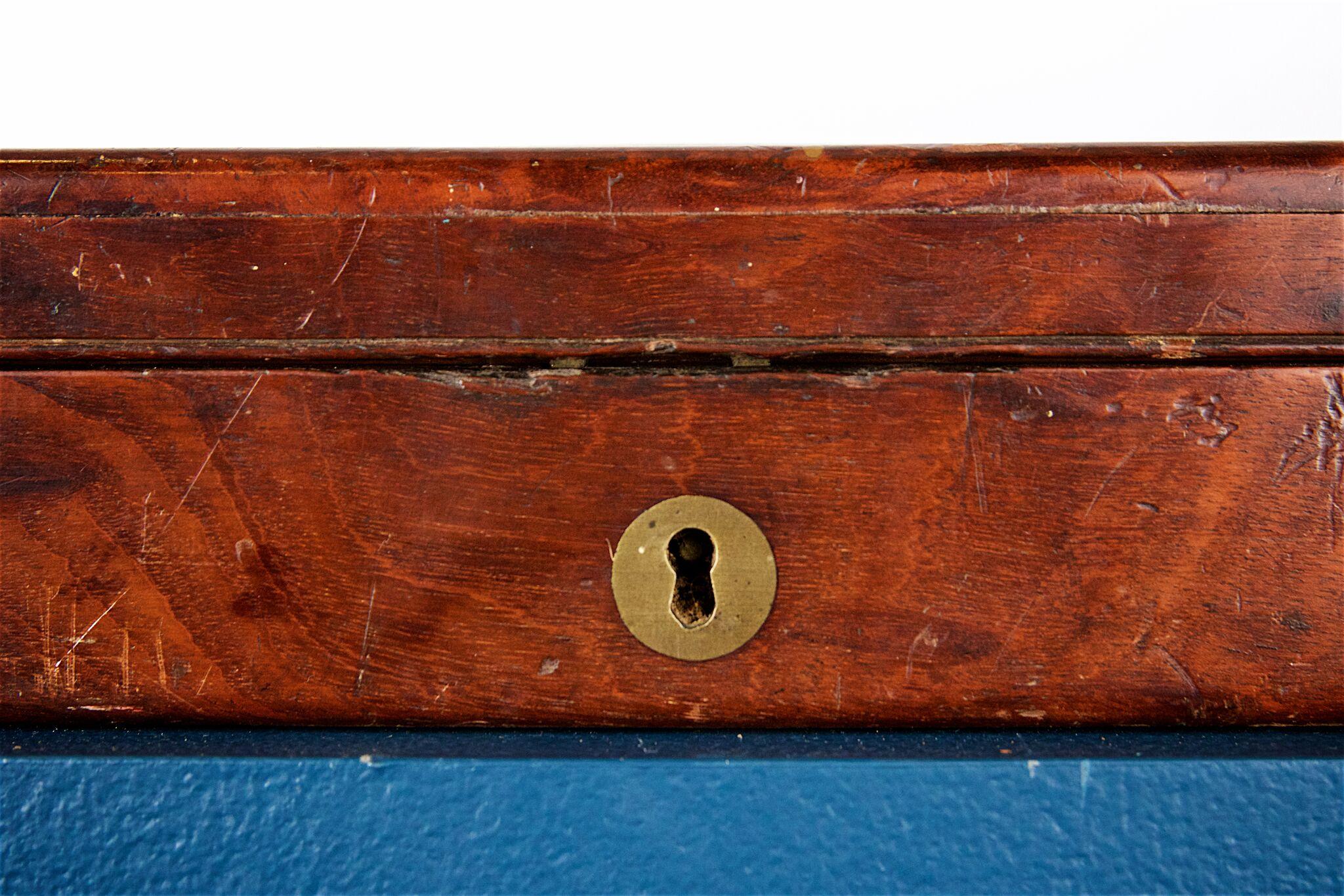 English Mahogany Gun Case with Fitted Interior and Brass Corners, circa 1820 4
