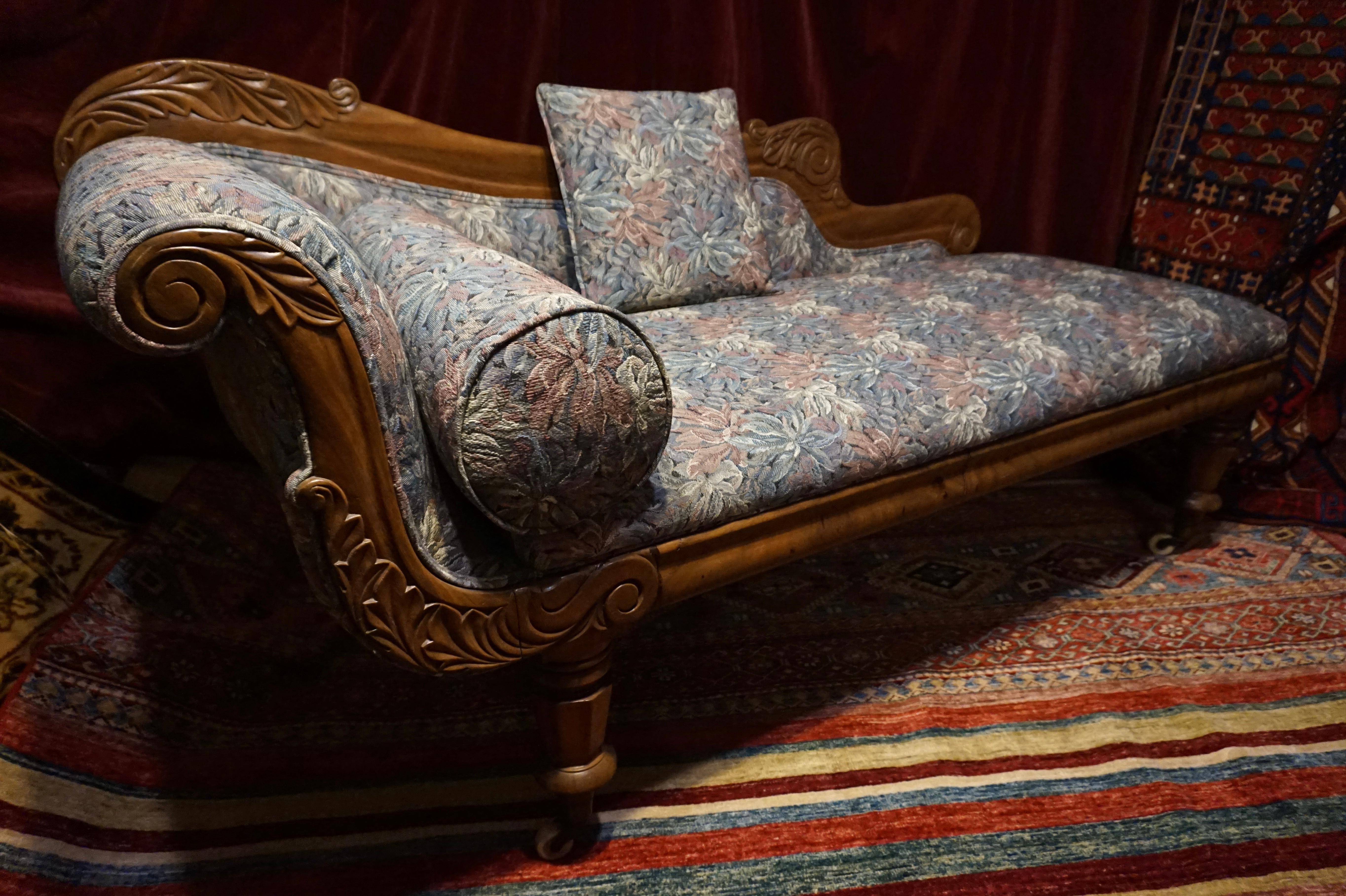 victorian day bed