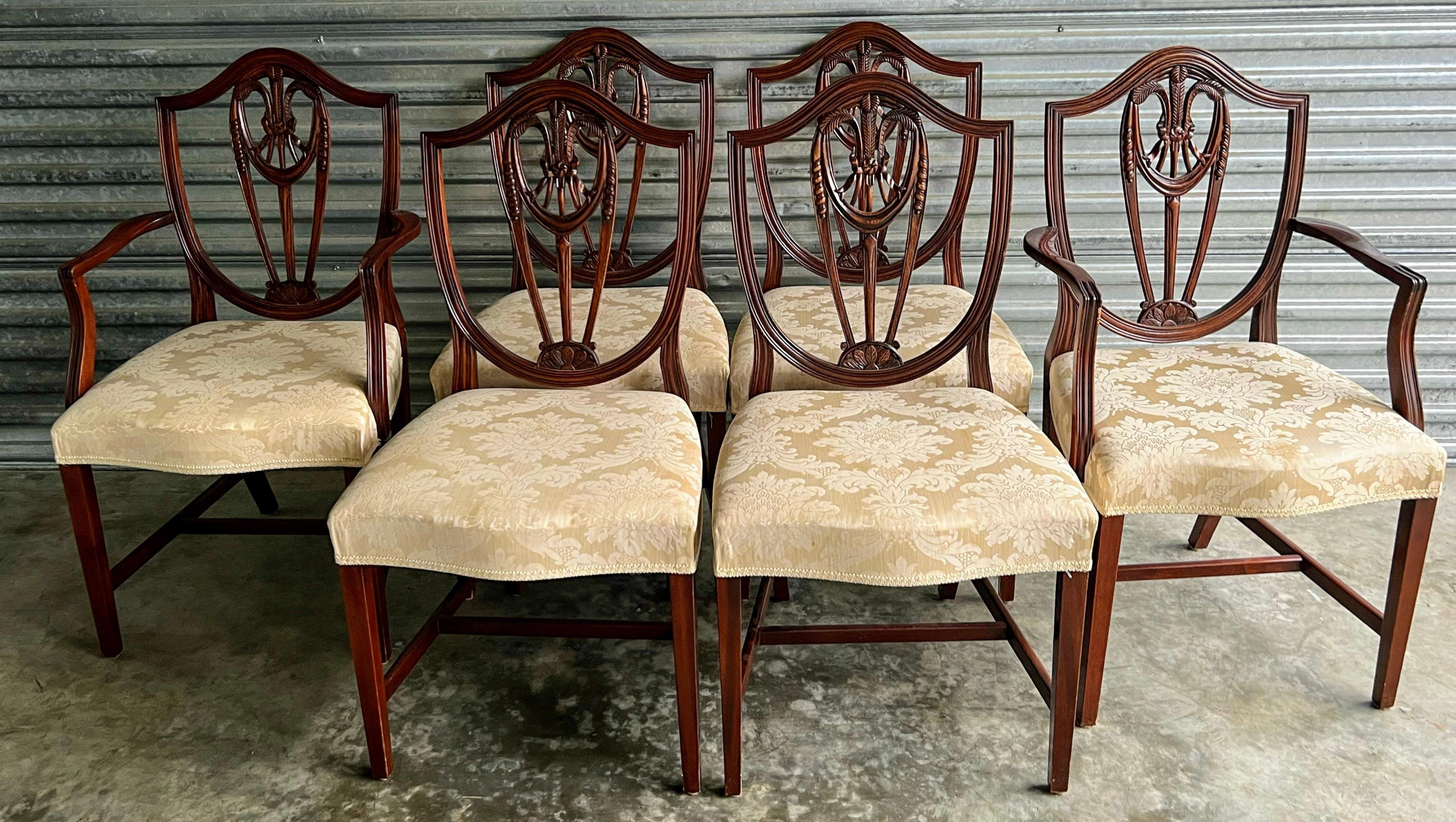 English Mahogany Hepplewhite Style Dining Chairs by Bevan Funnell Ltd., S/6 In Good Condition In Kennesaw, GA